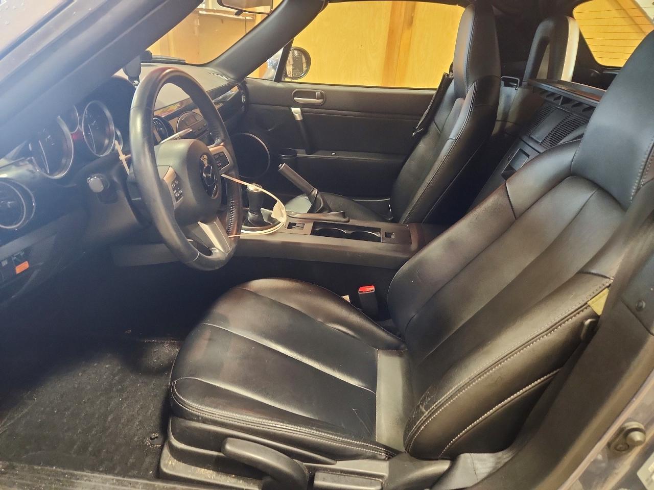 2008 Mazda Miata Gray vin: JM1NC26F180156287