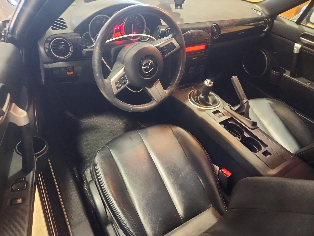 2008 Mazda Miata Gray vin: JM1NC26F180156287