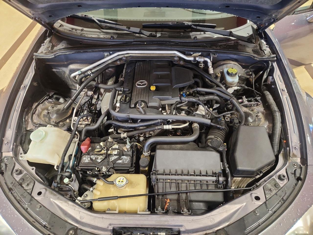 2008 Mazda Miata Gray vin: JM1NC26F180156287