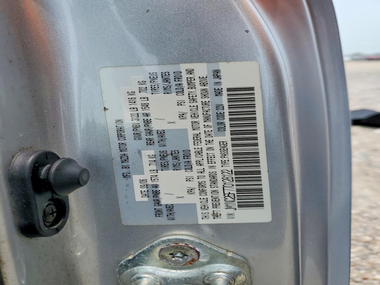 2007 Mazda Mx-5 Miata Silver vin: JM1NC26F770128122