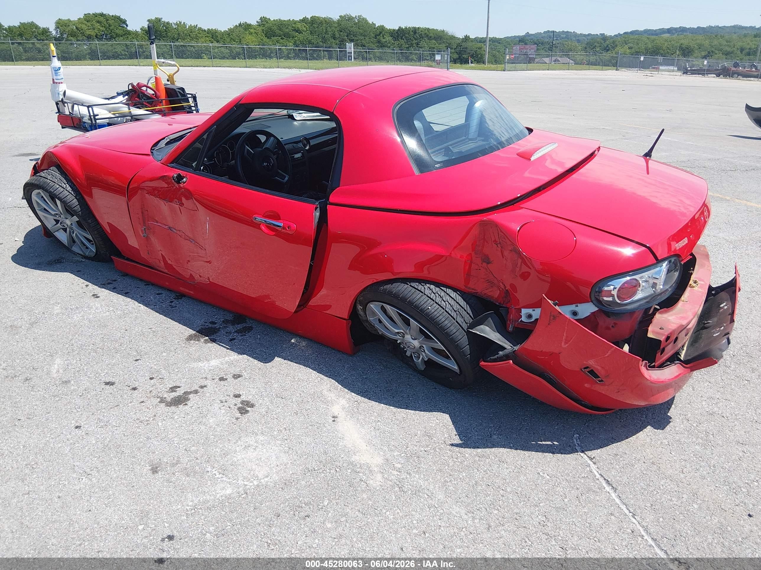 2008 Mazda Mx-5 Grand Touring Red vin: JM1NC26F880143729