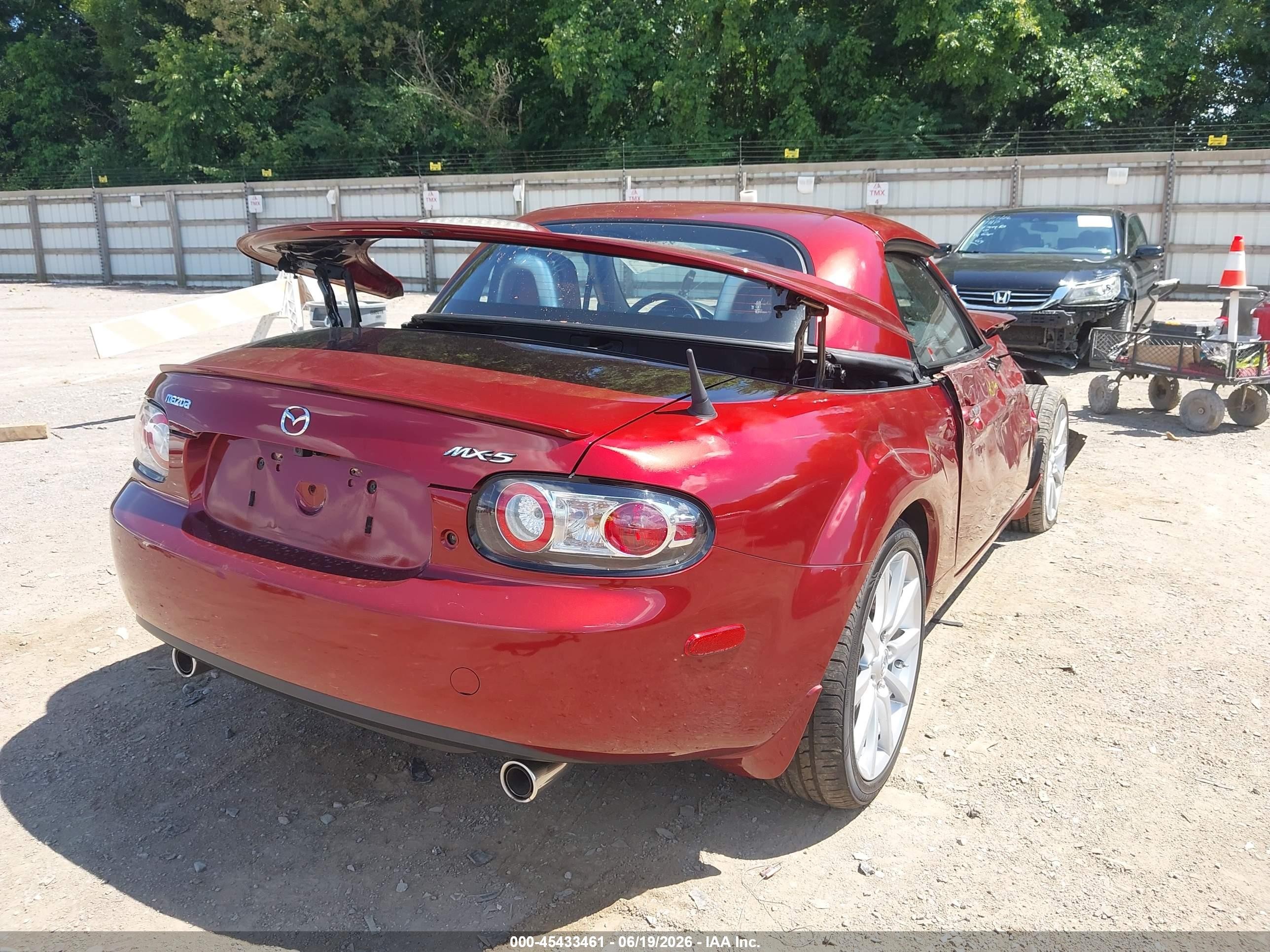 2008 Mazda Mx-5 Grand Touring Red vin: JM1NC26F880151118