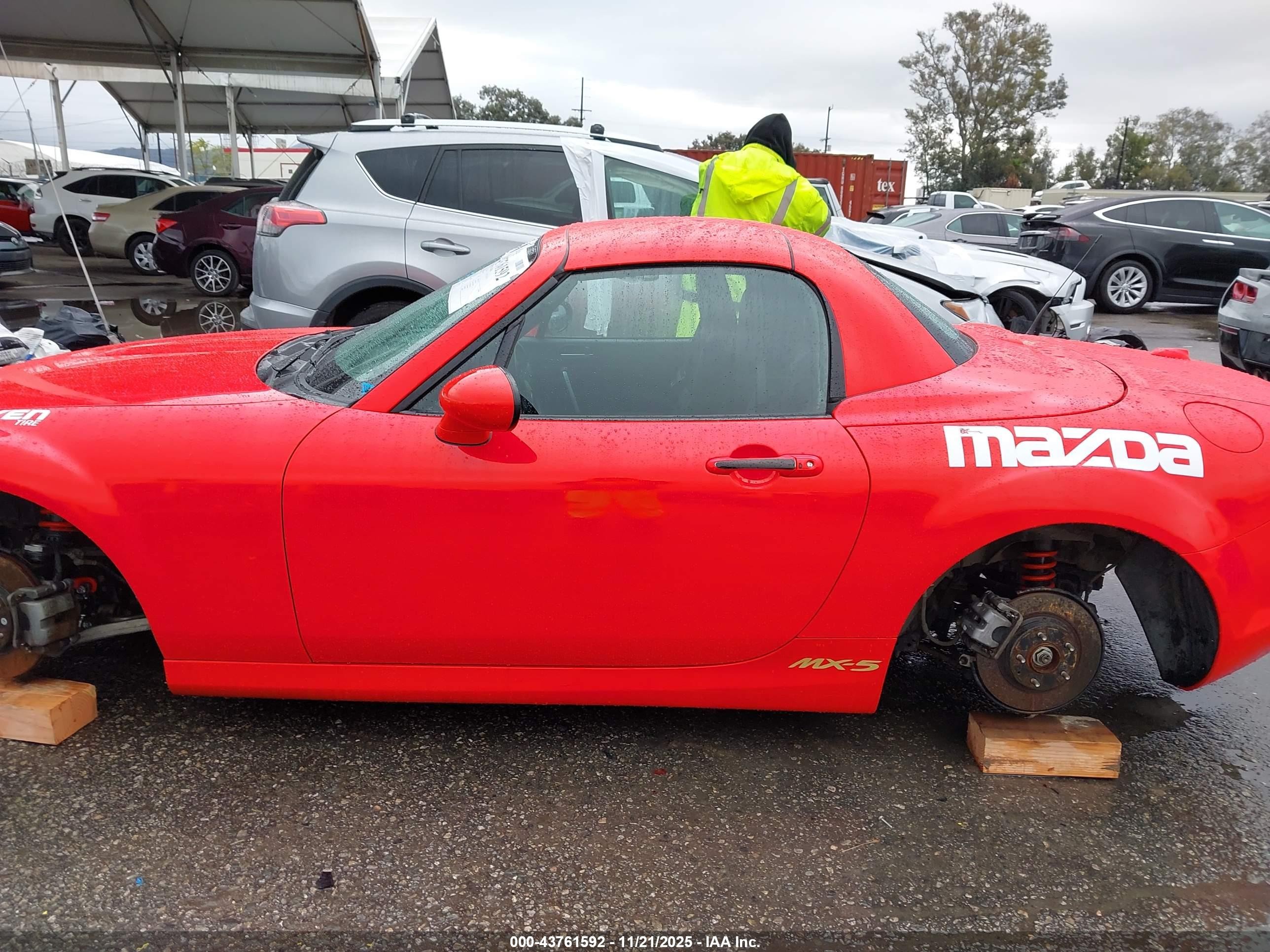 2010 Mazda Mx-5 Miata Grand Touring Red vin: JM1NC2FF8A0205586