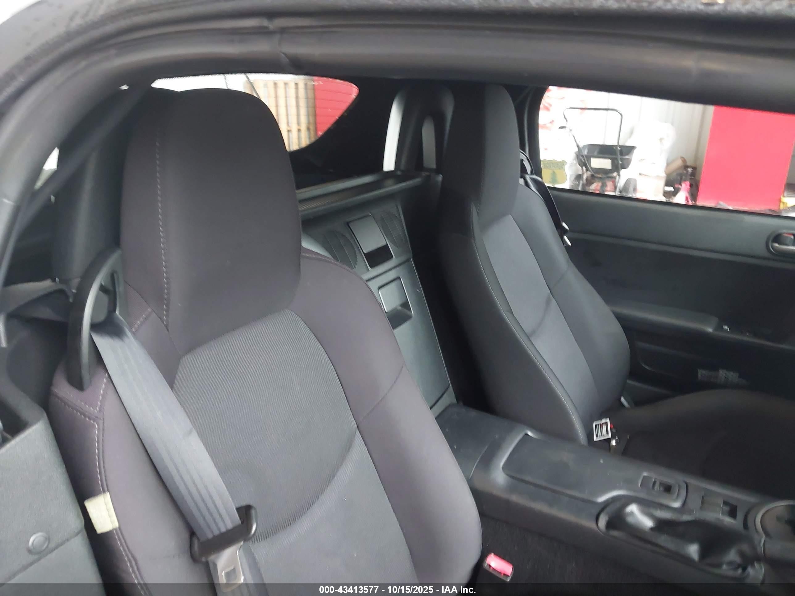 2011 Mazda Mx-5 Miata Sport Silver vin: JM1NC2JF0B0213576