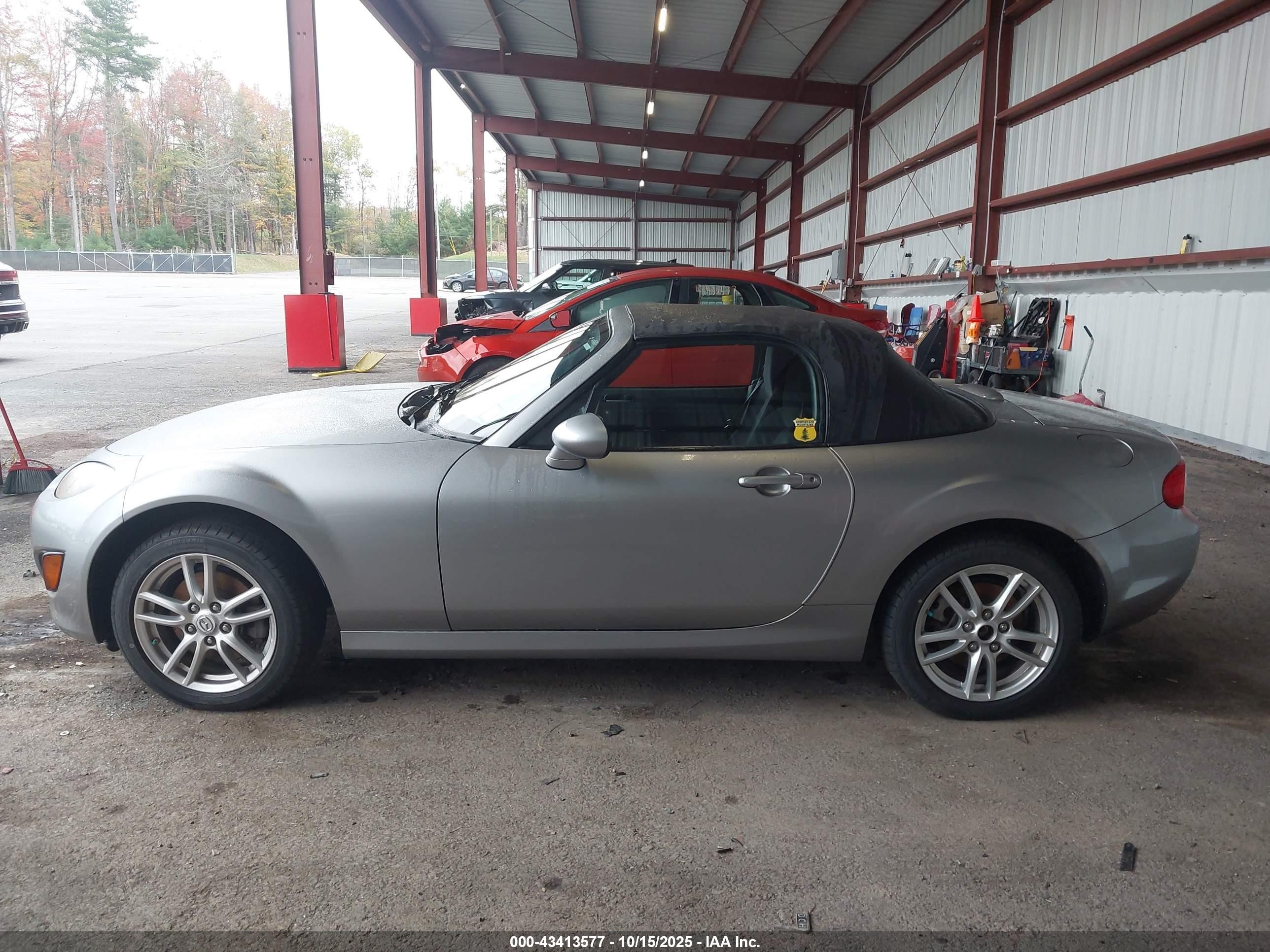 2011 Mazda Mx-5 Miata Sport Silver vin: JM1NC2JF0B0213576