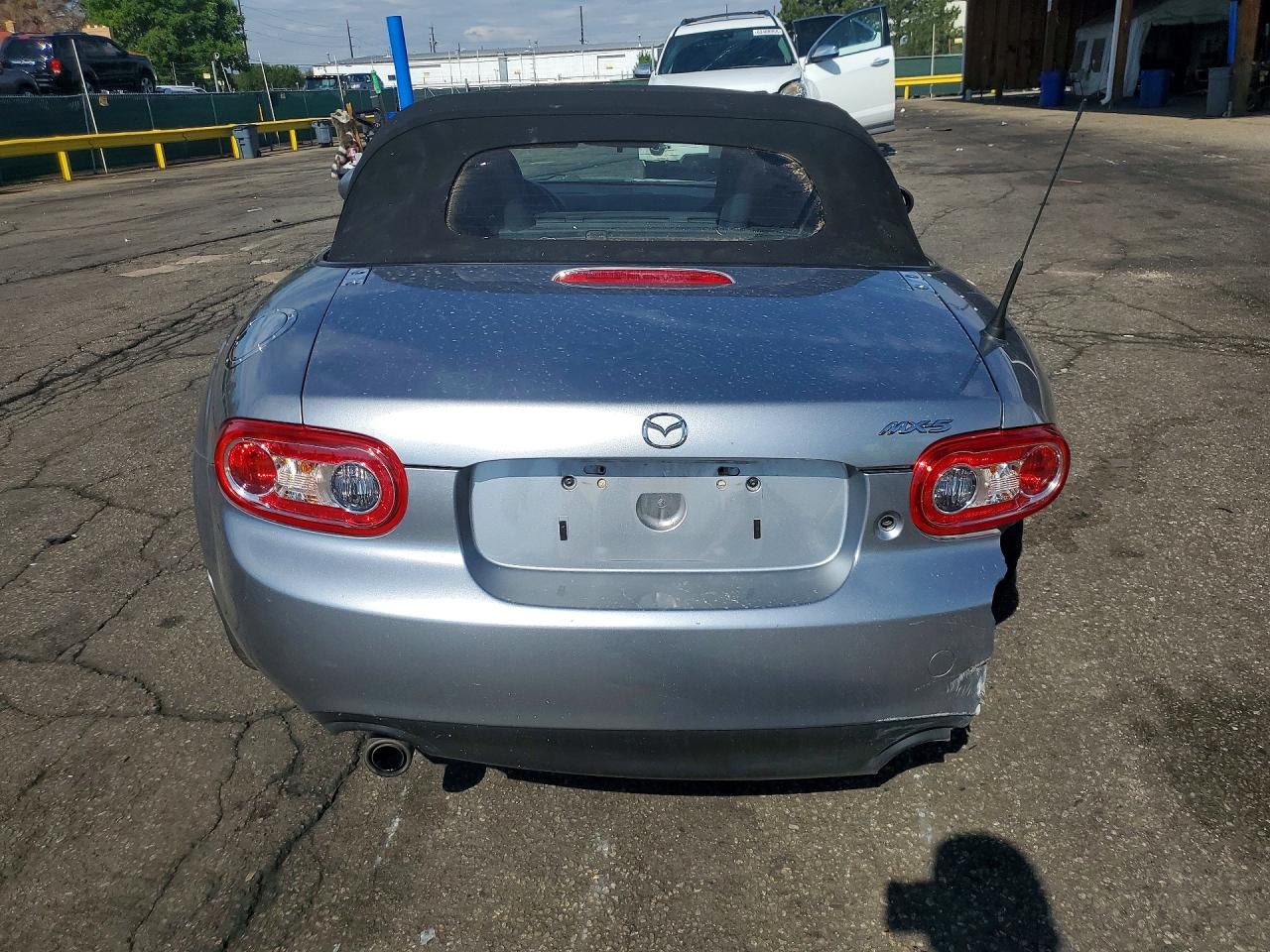 2011 Mazda Mx-5 Miata Silver vin: JM1NC2JF9B0219537