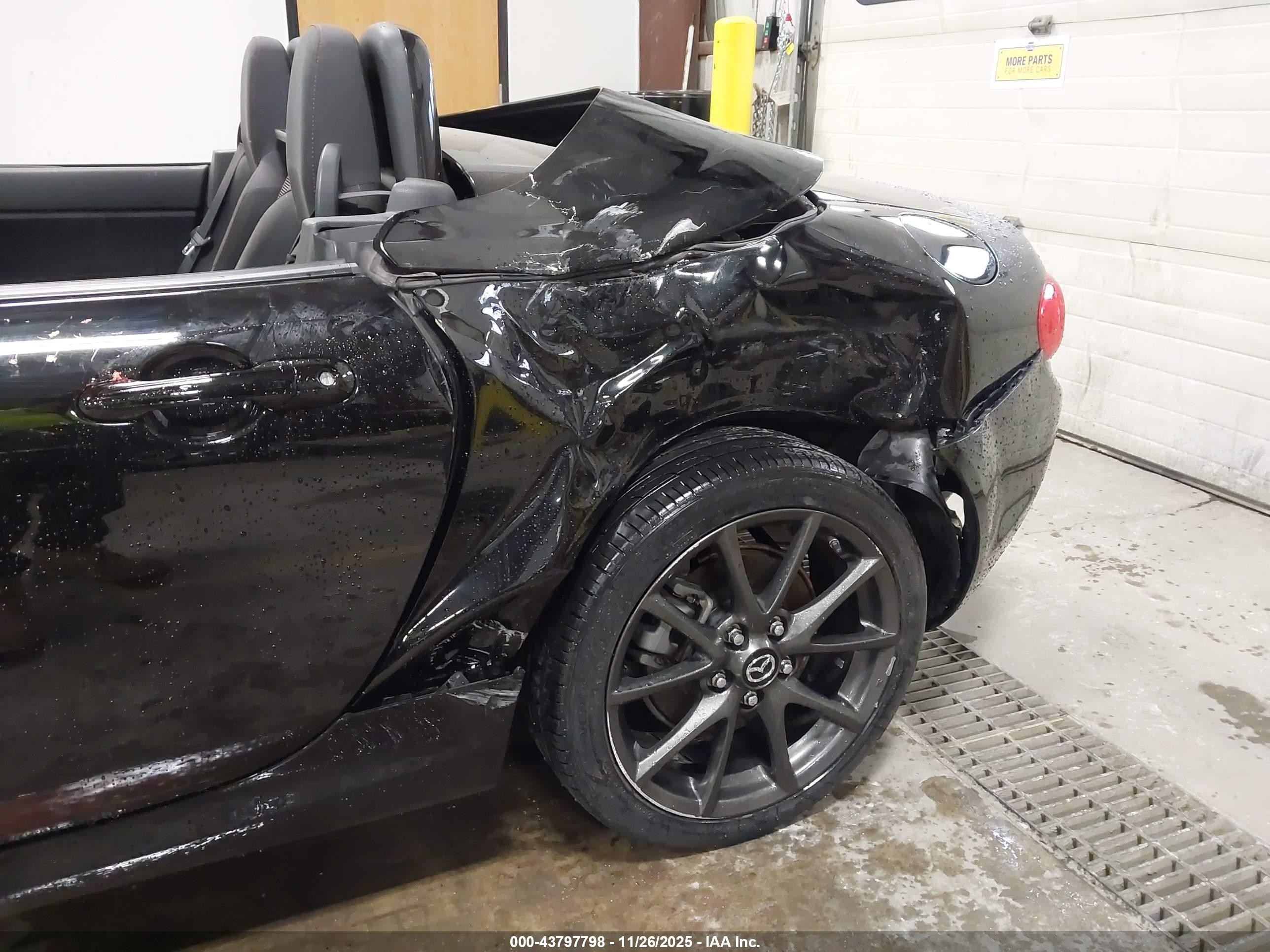 2014 Mazda Mx-5 Miata Club Black vin: JM1NC2MF1E0237045