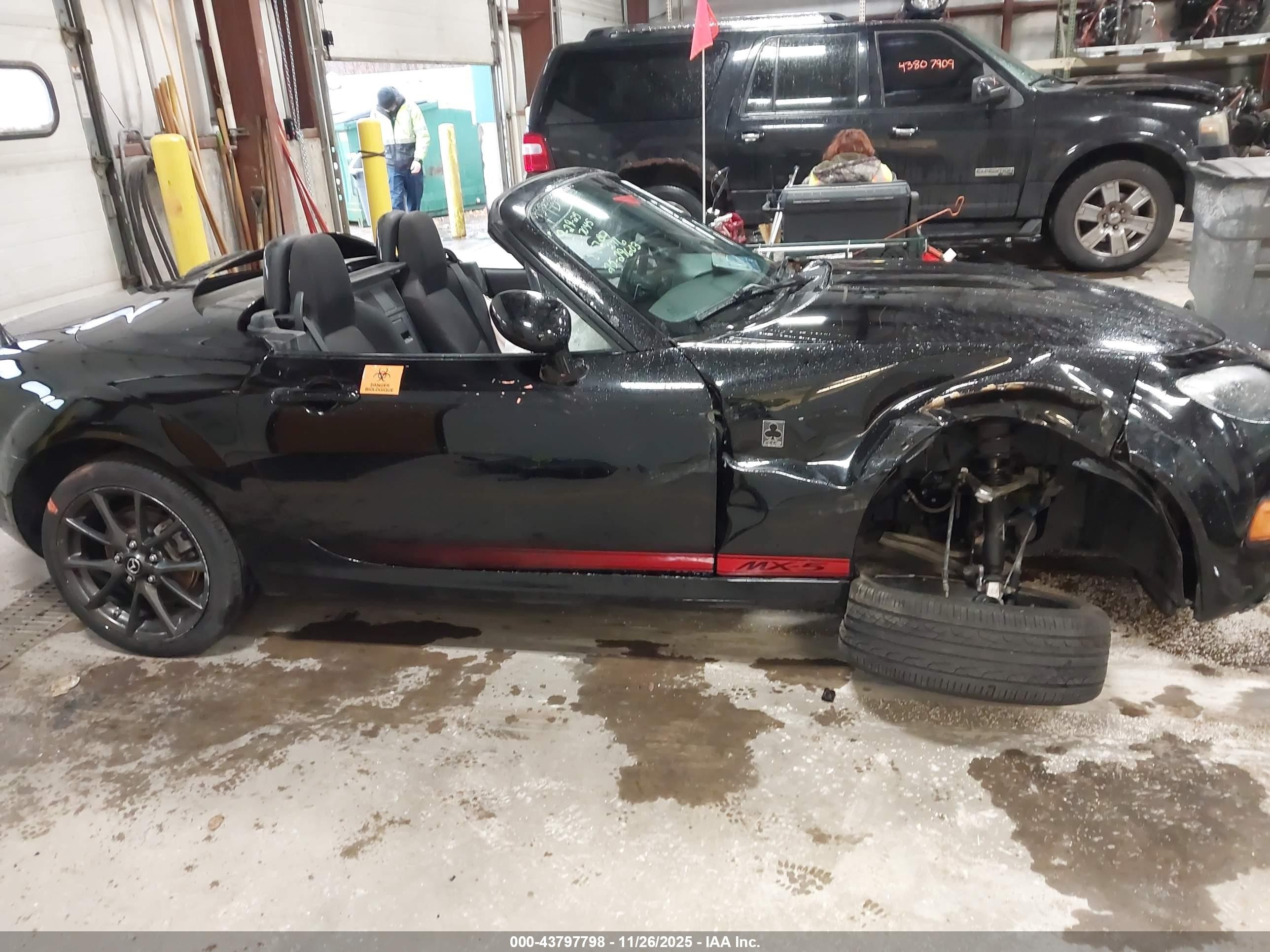 2014 Mazda Mx-5 Miata Club Black vin: JM1NC2MF1E0237045