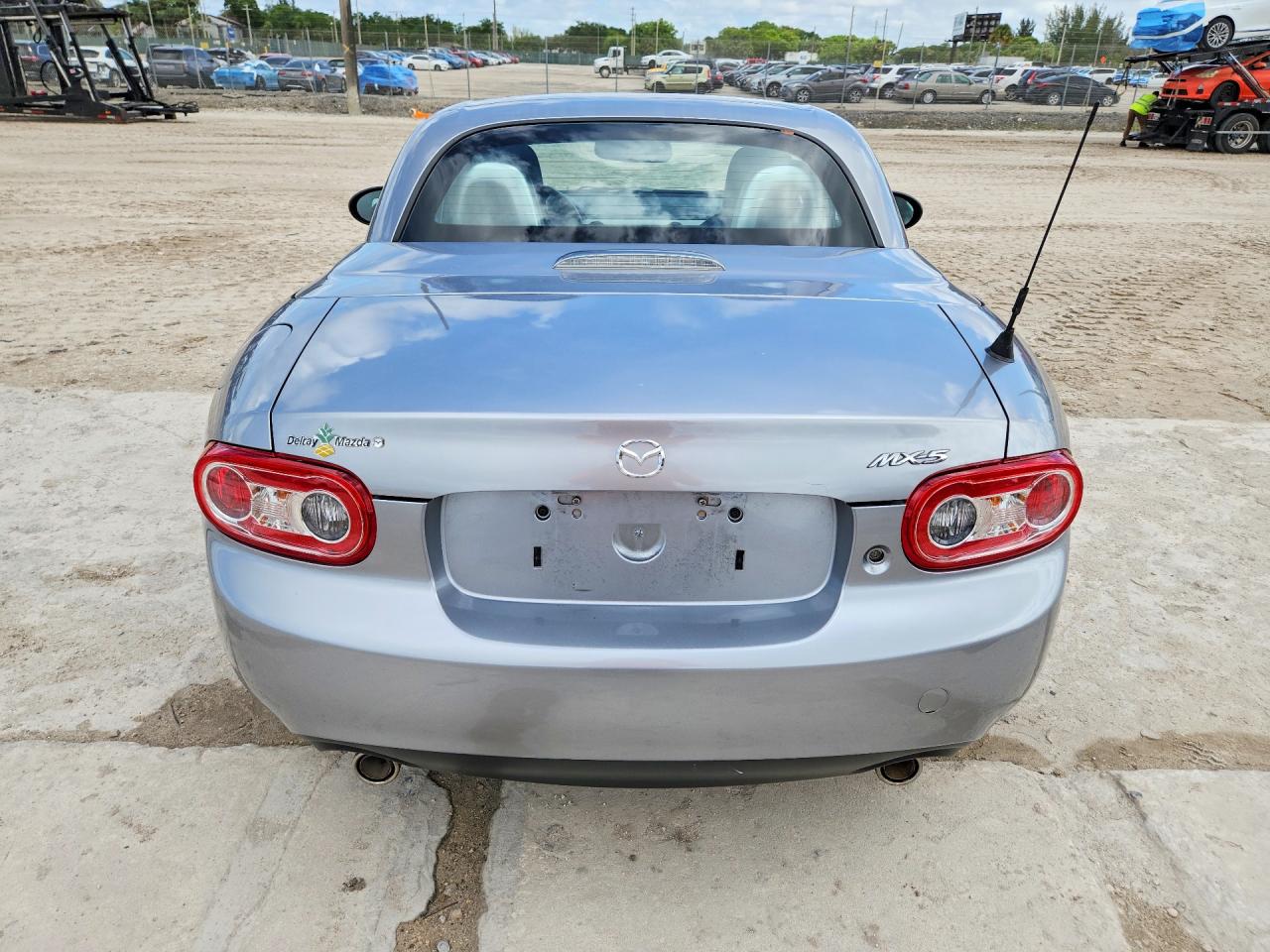 2011 Mazda Mx-5 Miata Silver vin: JM1NC2MF2B0219259