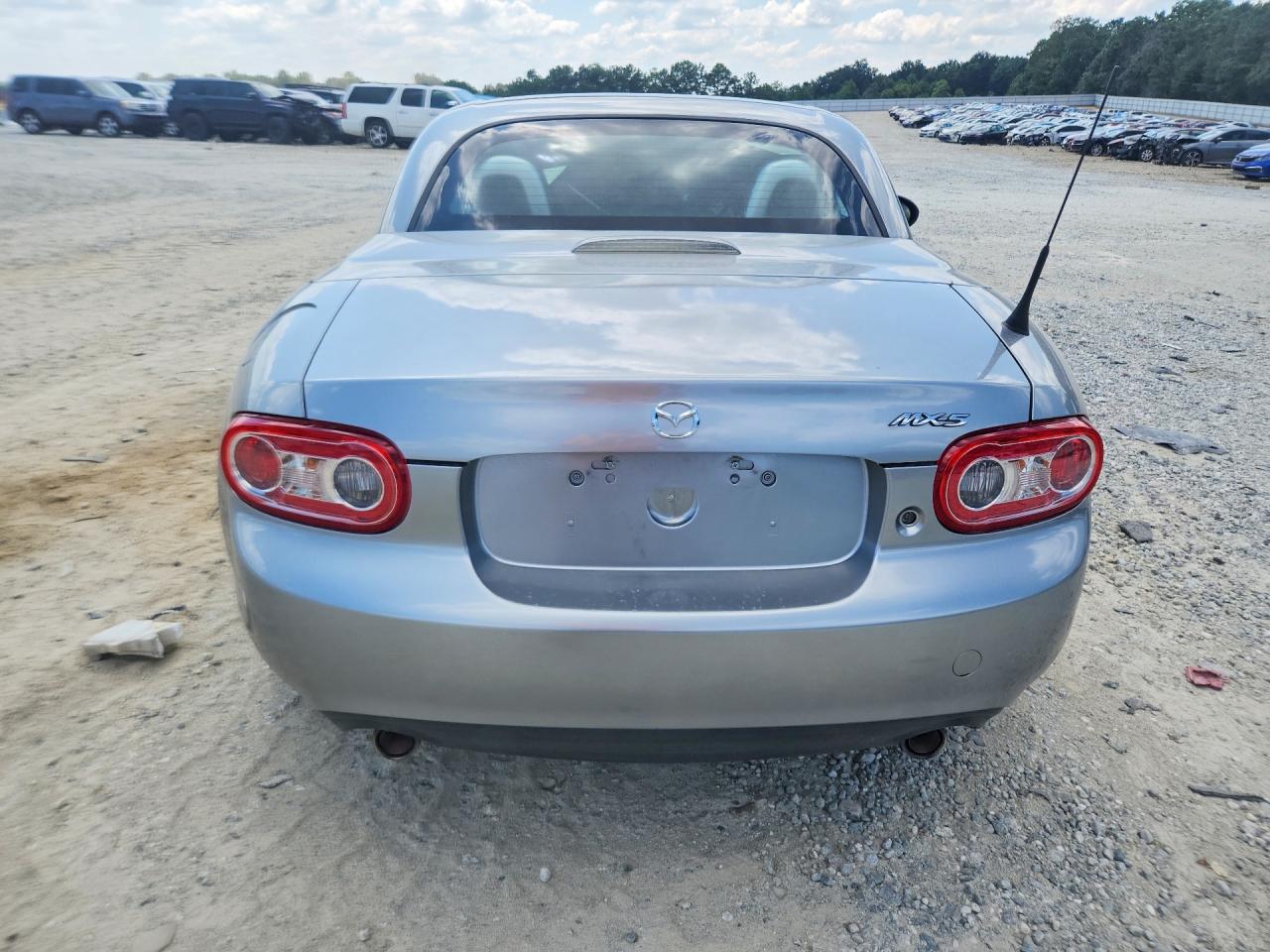 2011 Mazda Mx-5 Miata Silver vin: JM1NC2MF5B0215609