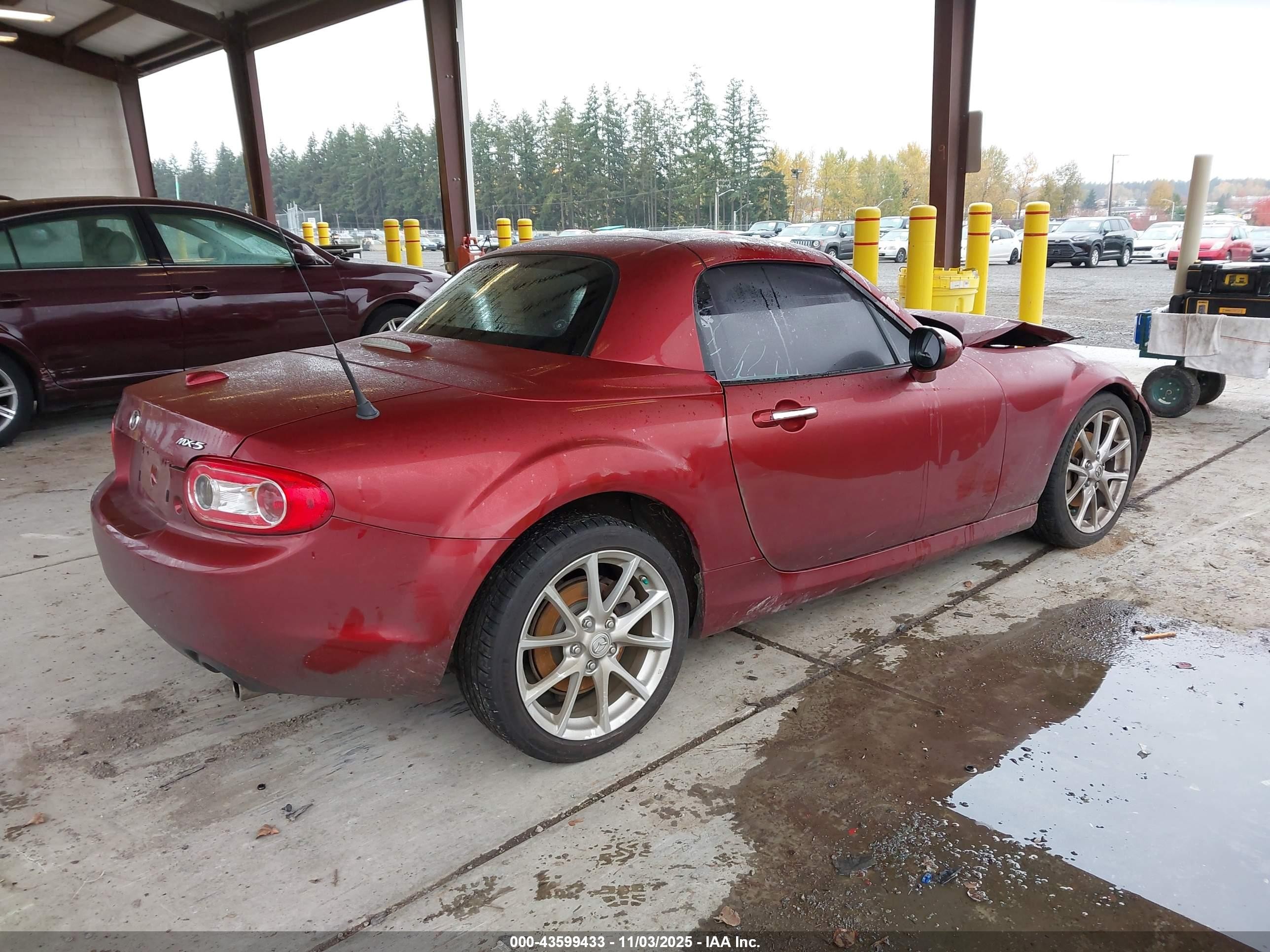 2011 Mazda Mx-5 Miata Grand Touring Red vin: JM1NC2PF1B0215425
