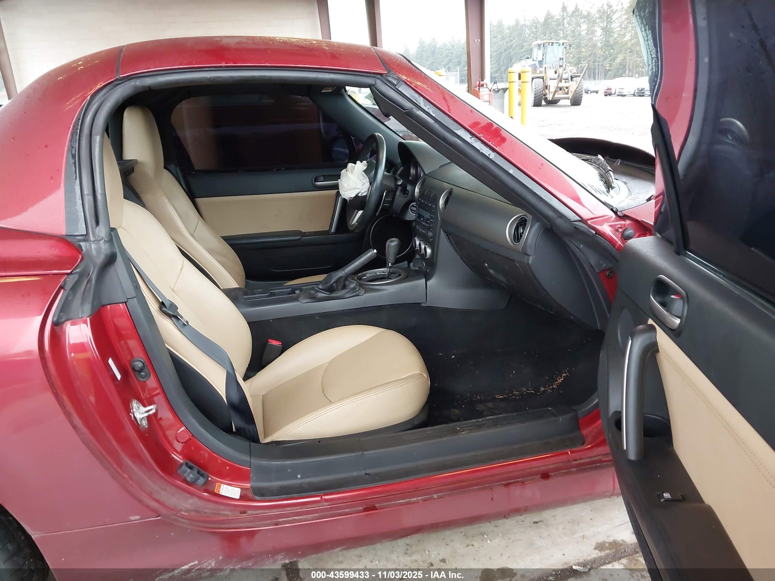 2011 Mazda Mx-5 Miata Grand Touring Red vin: JM1NC2PF1B0215425