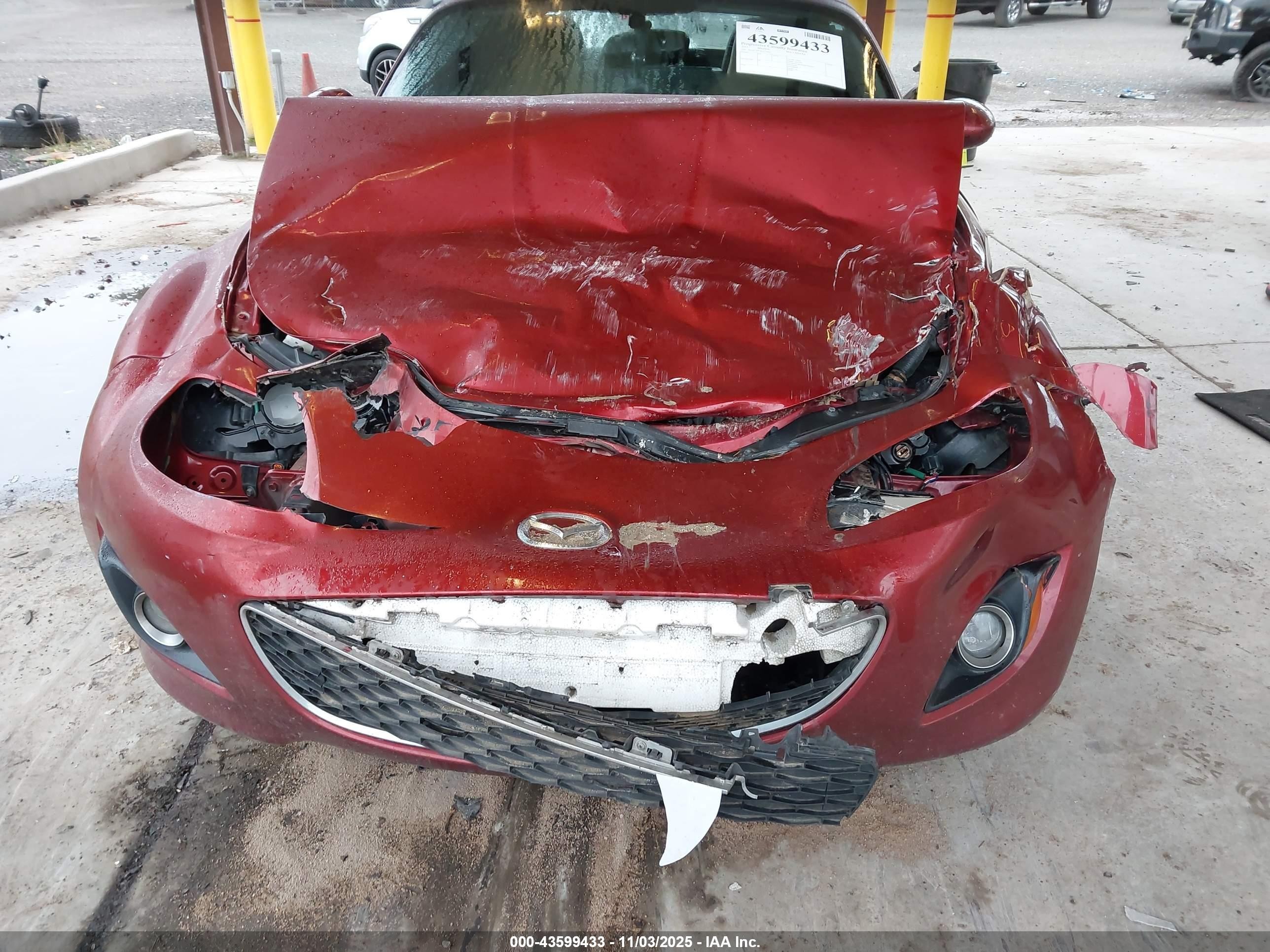 2011 Mazda Mx-5 Miata Grand Touring Red vin: JM1NC2PF1B0215425