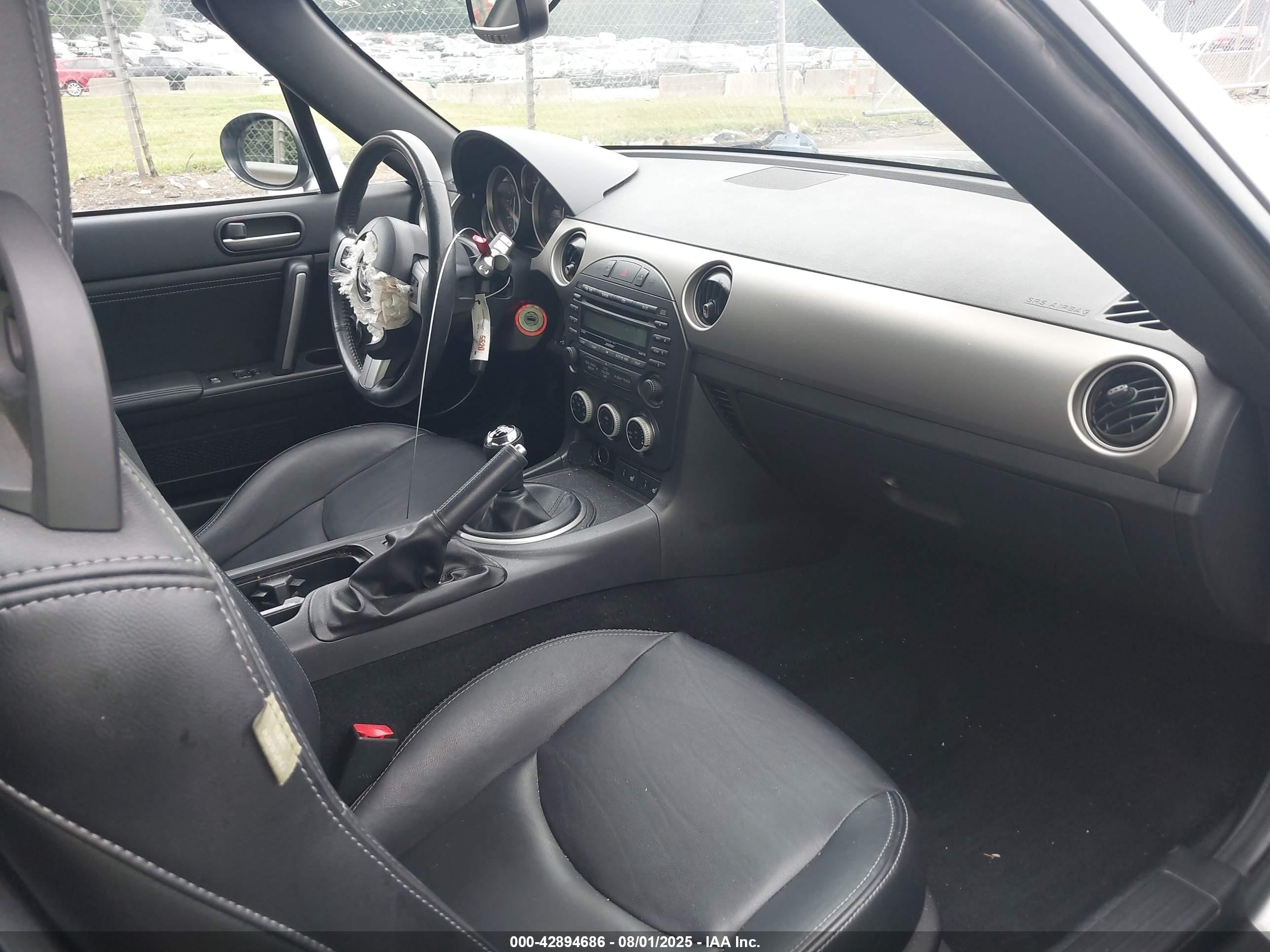 2011 Mazda Mx-5 Miata Grand Touring Silver vin: JM1NC2PF2B0214784