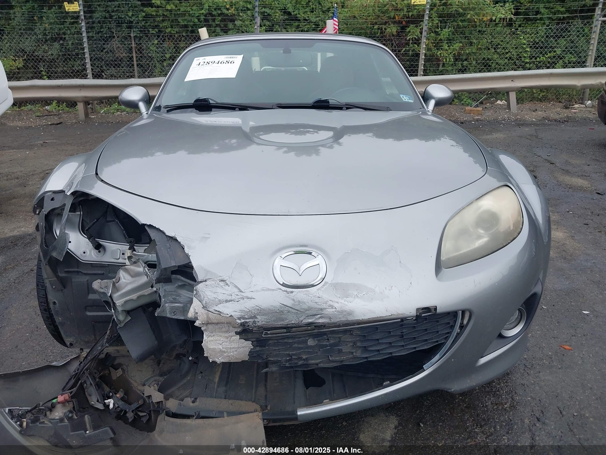 2011 Mazda Mx-5 Miata Grand Touring Silver vin: JM1NC2PF2B0214784