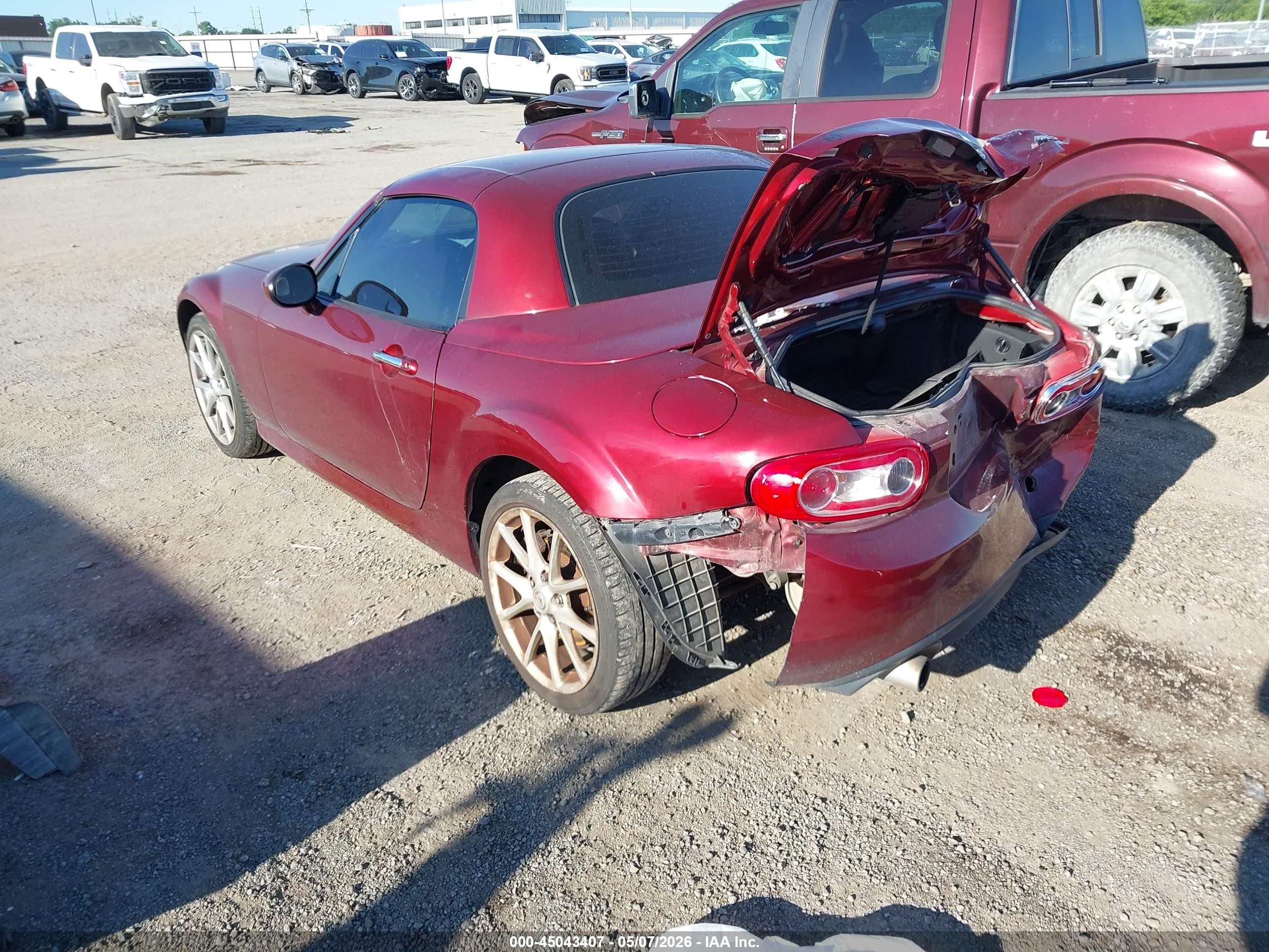 2011 Mazda Mx-5 Miata Grand Touring Red vin: JM1NC2PF2B0219497
