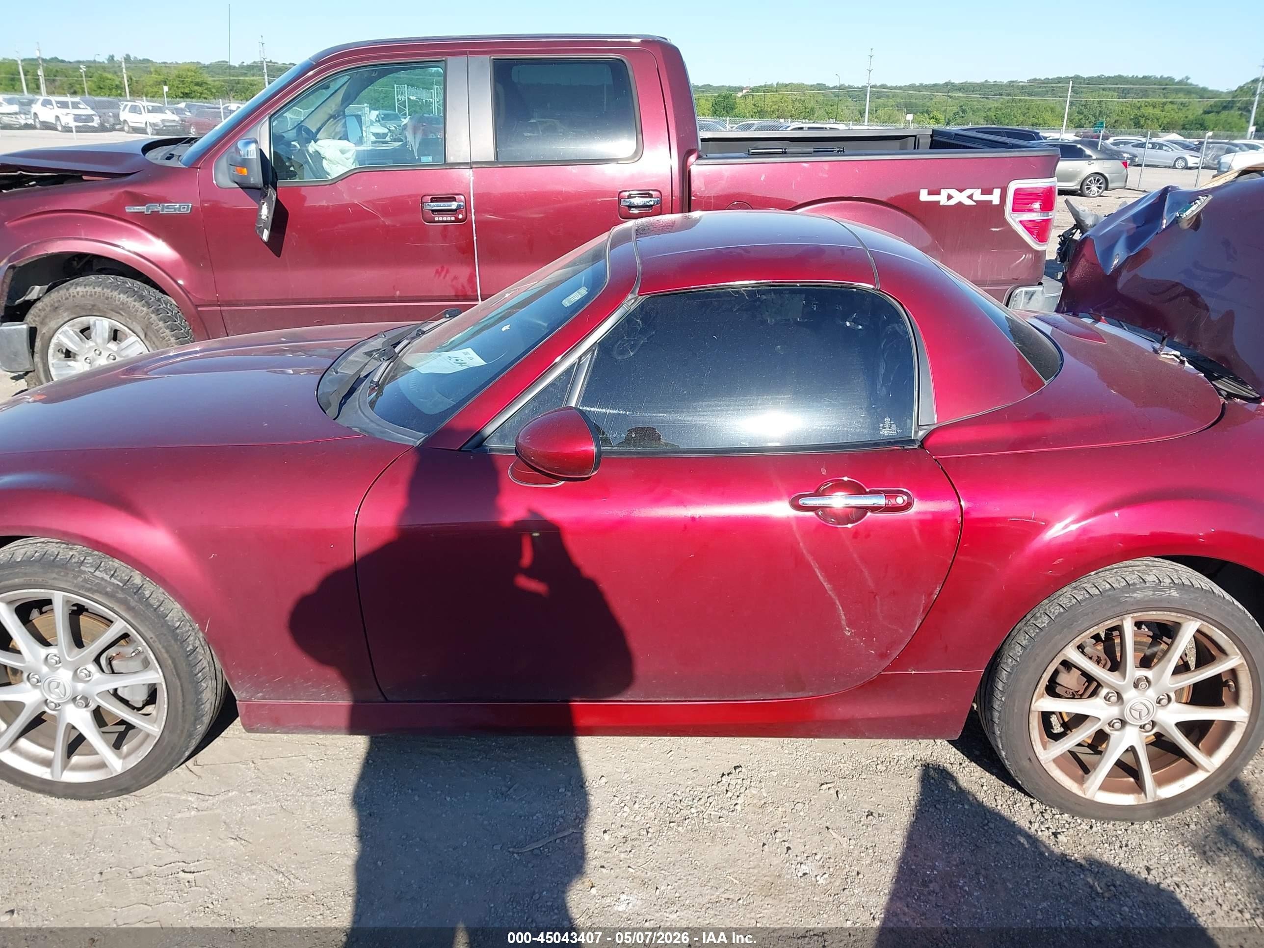 2011 Mazda Mx-5 Miata Grand Touring Red vin: JM1NC2PF2B0219497