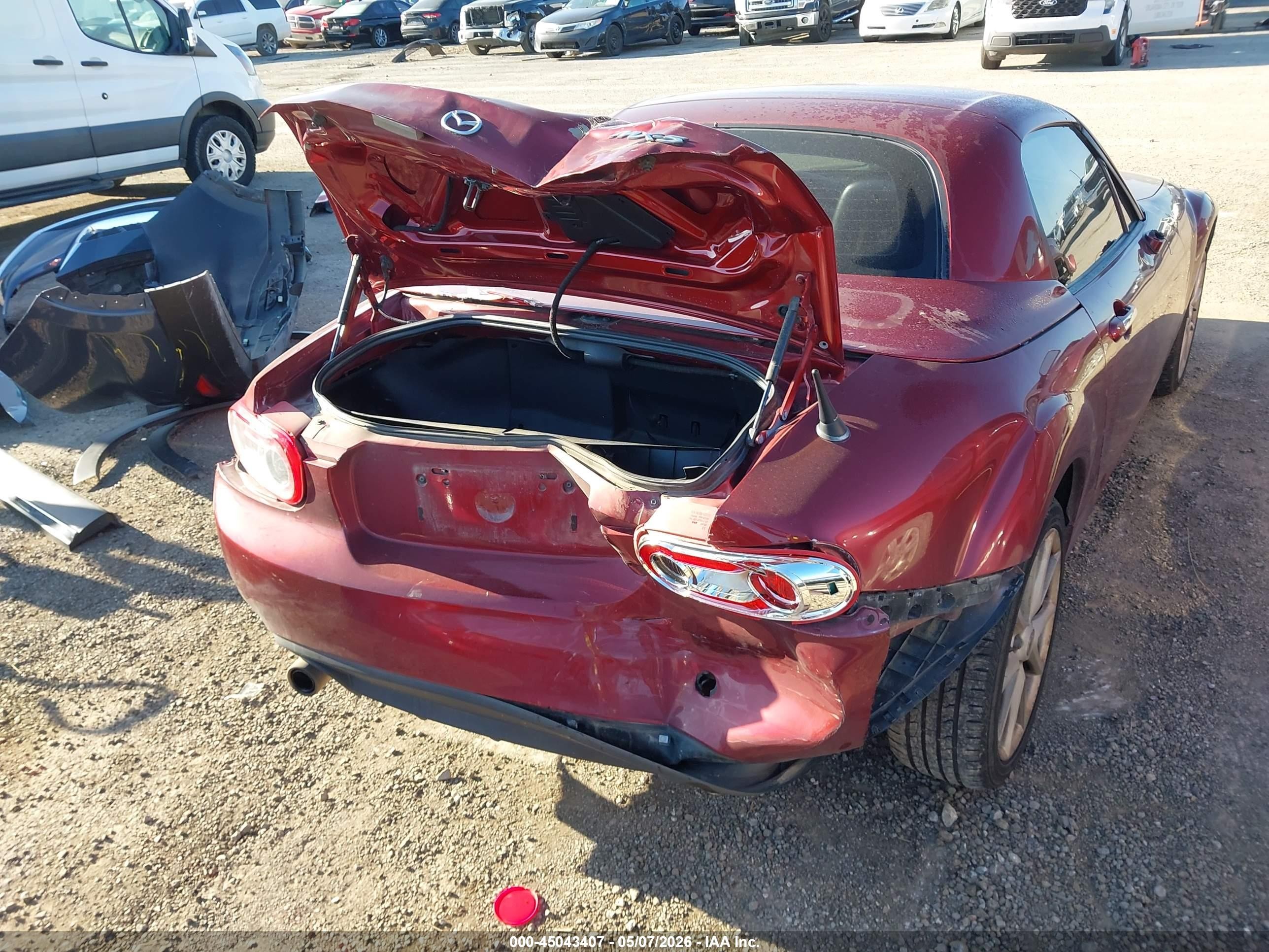 2011 Mazda Mx-5 Miata Grand Touring Red vin: JM1NC2PF2B0219497