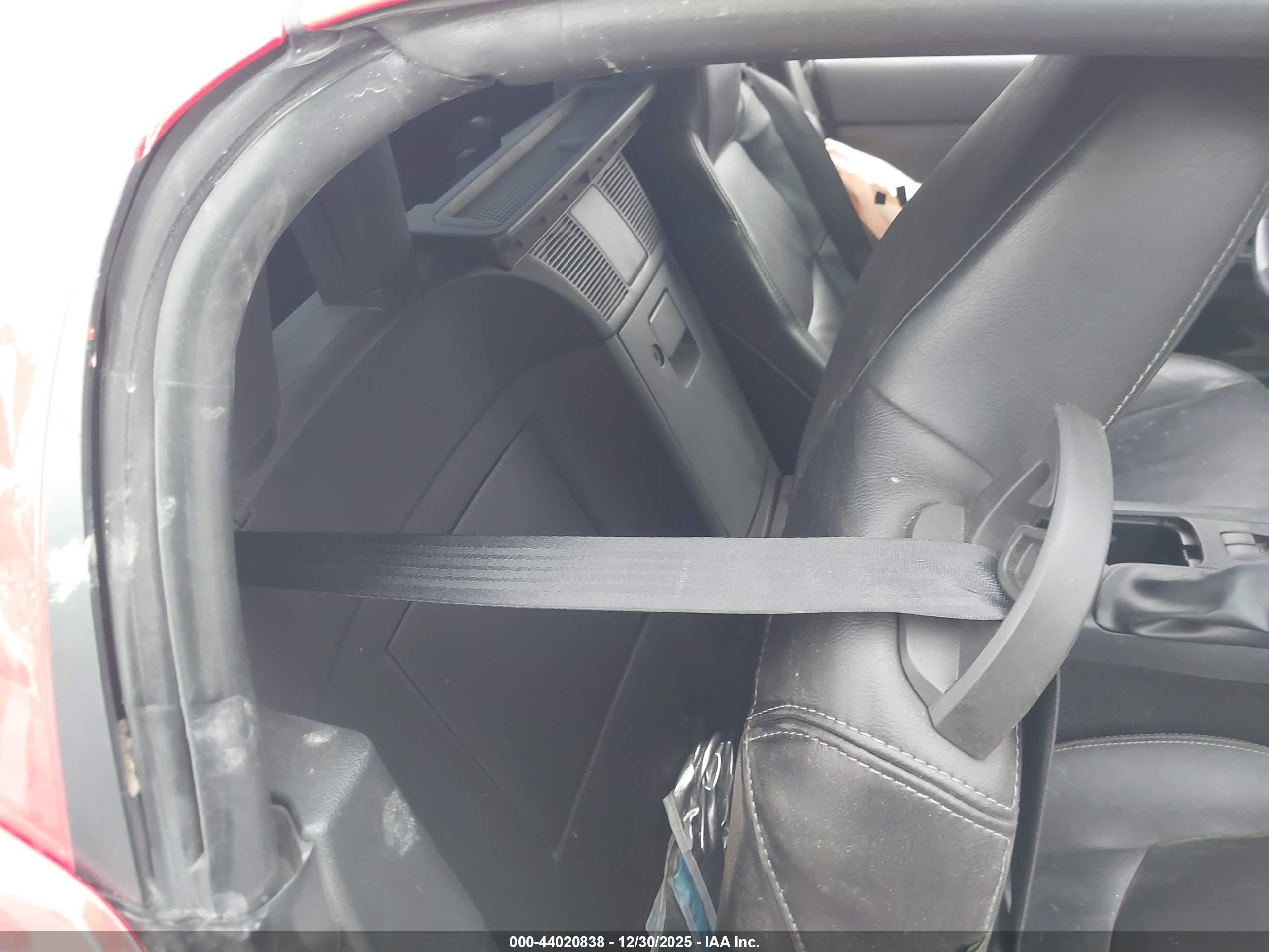 2011 Mazda Mx-5 Miata Grand Touring Red vin: JM1NC2PF3B0214826