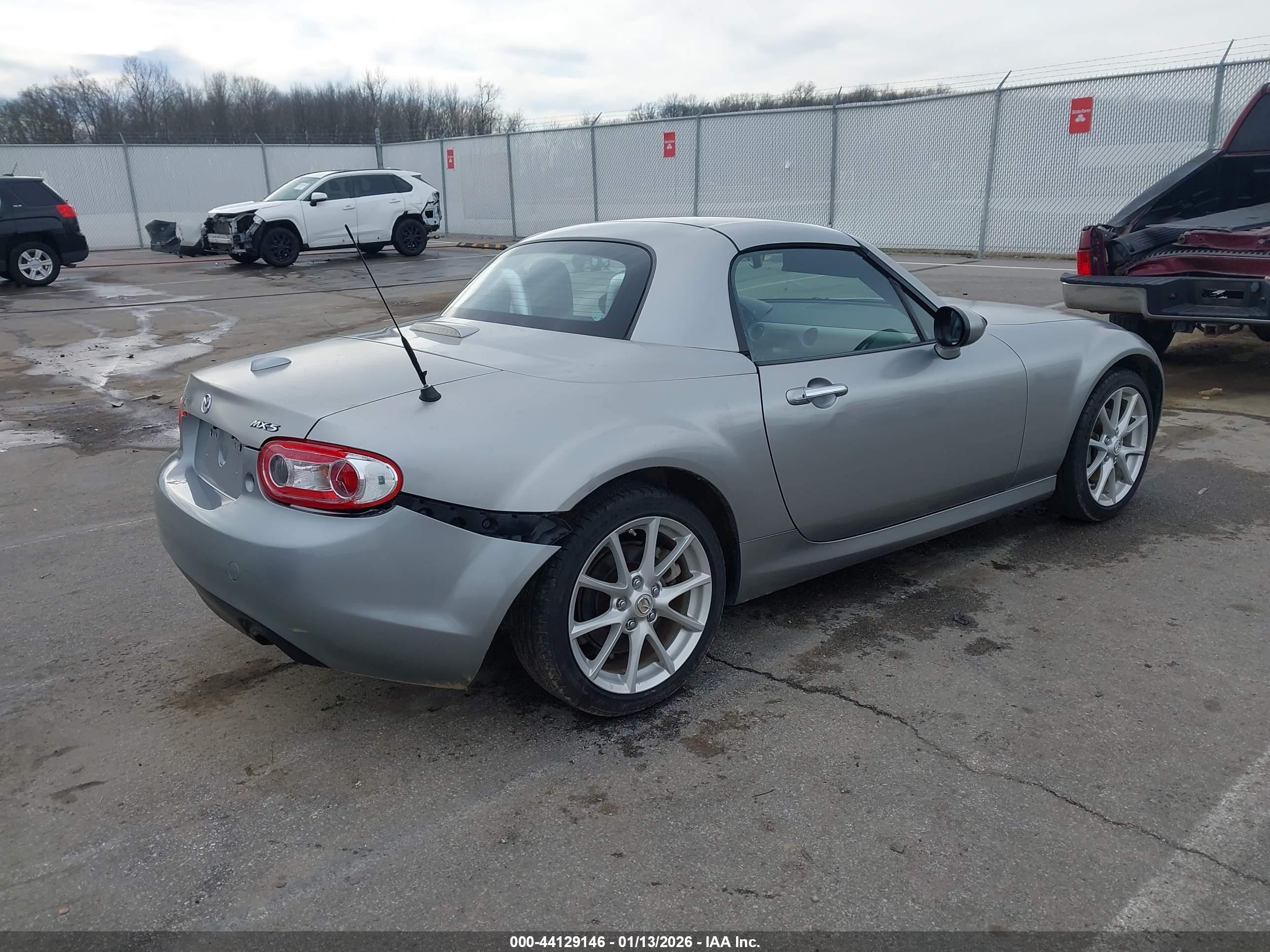 2011 Mazda Mx-5 Miata Grand Touring Silver vin: JM1NC2PF8B0214322