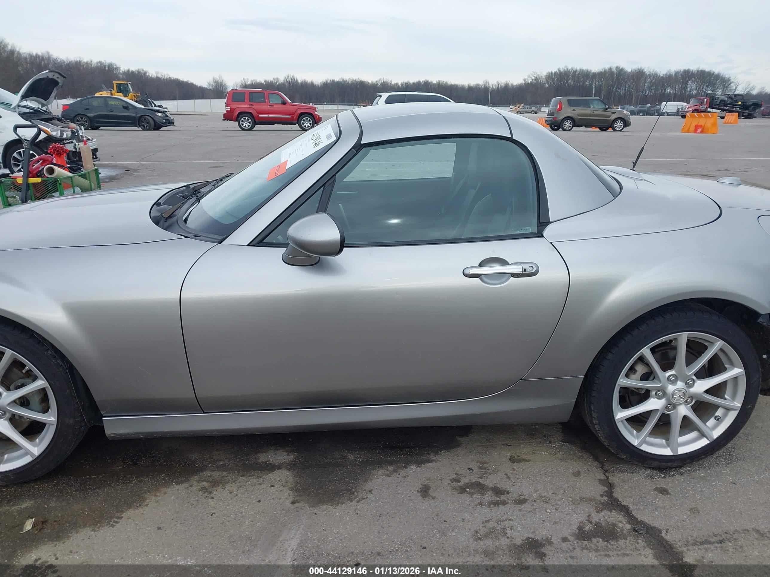 2011 Mazda Mx-5 Miata Grand Touring Silver vin: JM1NC2PF8B0214322