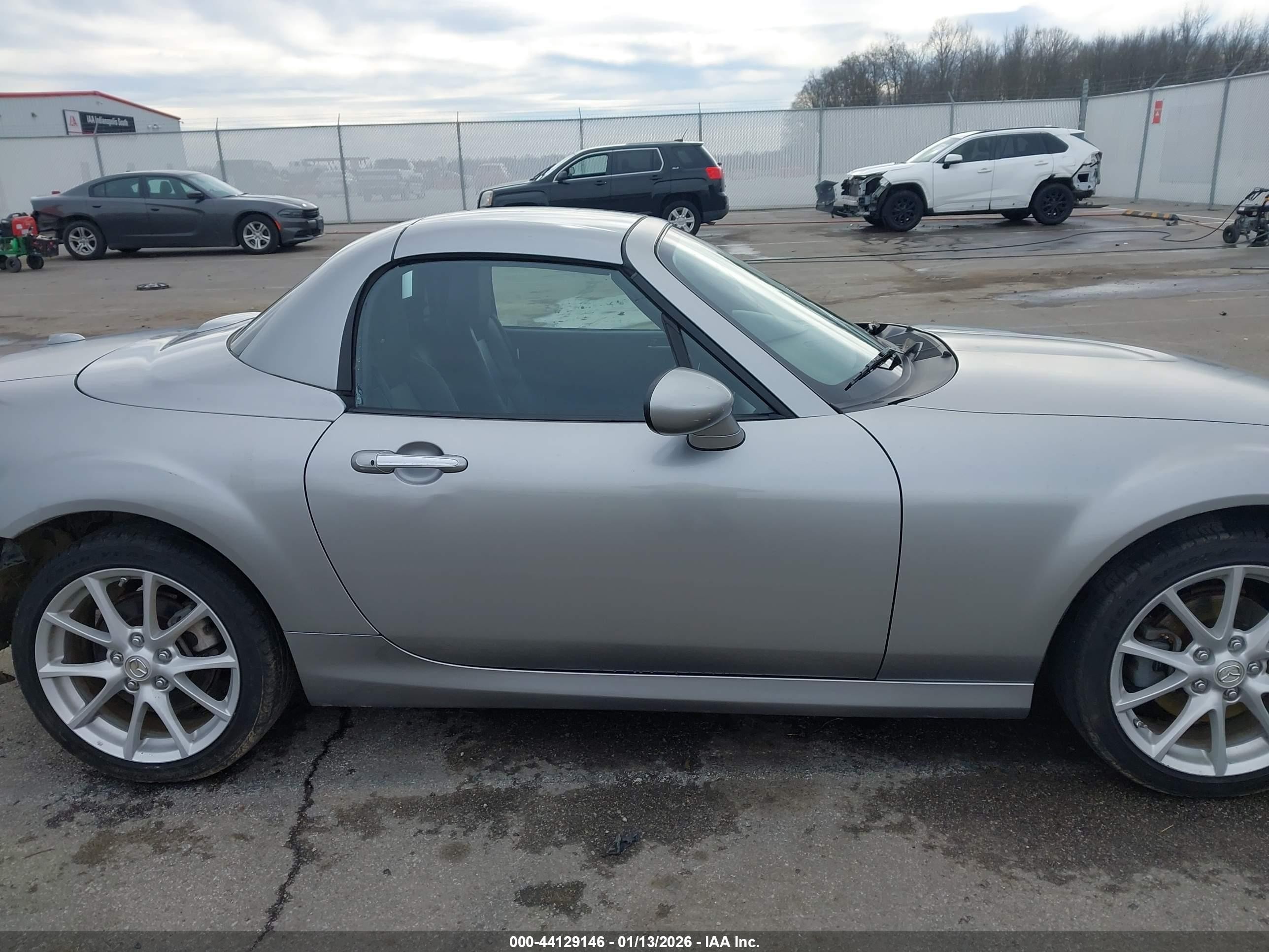 2011 Mazda Mx-5 Miata Grand Touring Silver vin: JM1NC2PF8B0214322