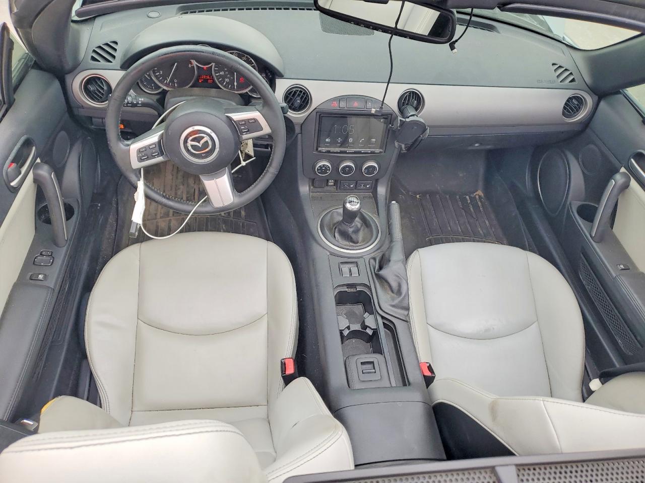 2011 Mazda Mx-5 Miata Silver vin: JM1NC2PF8B0217074