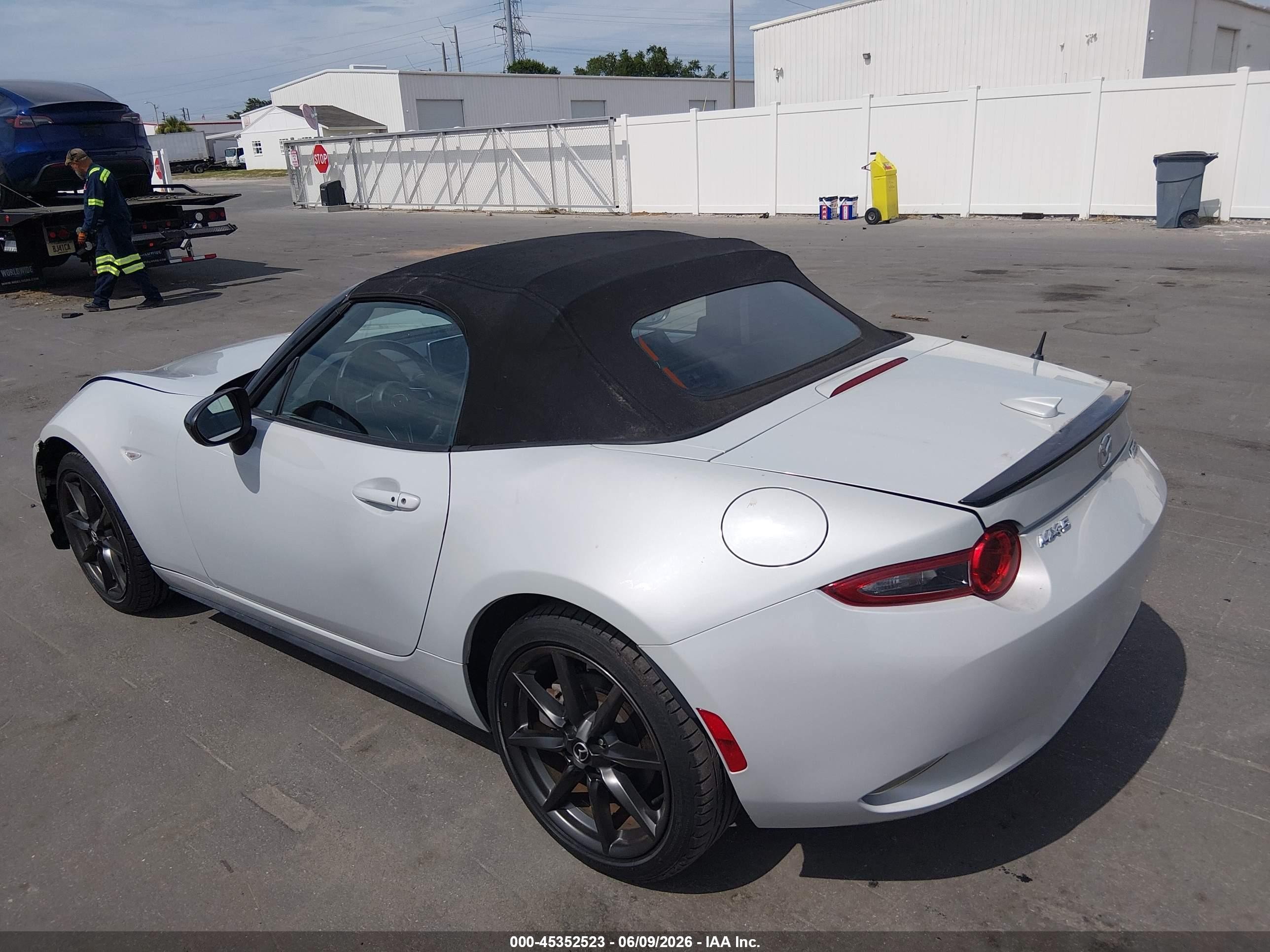 2016 Mazda Mx-5 Miata Club White vin: JM1NDAC75G0106351