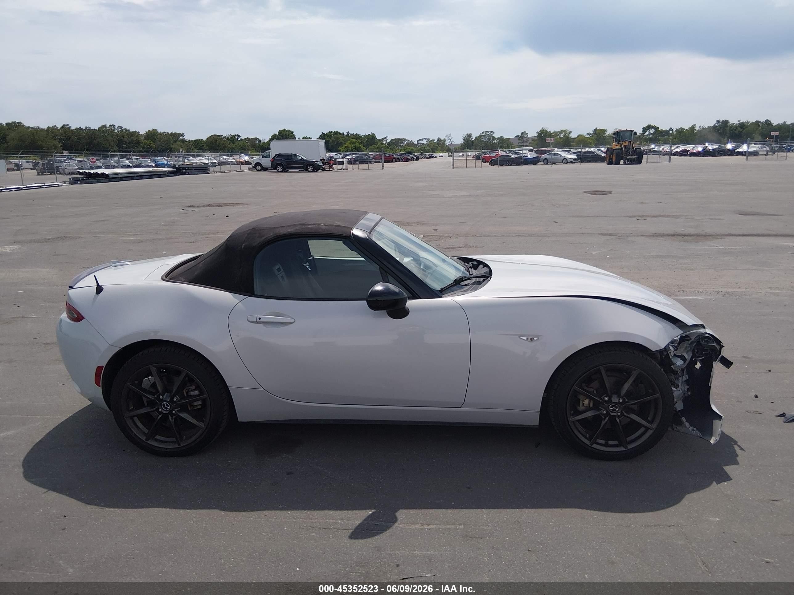 2016 Mazda Mx-5 Miata Club White vin: JM1NDAC75G0106351