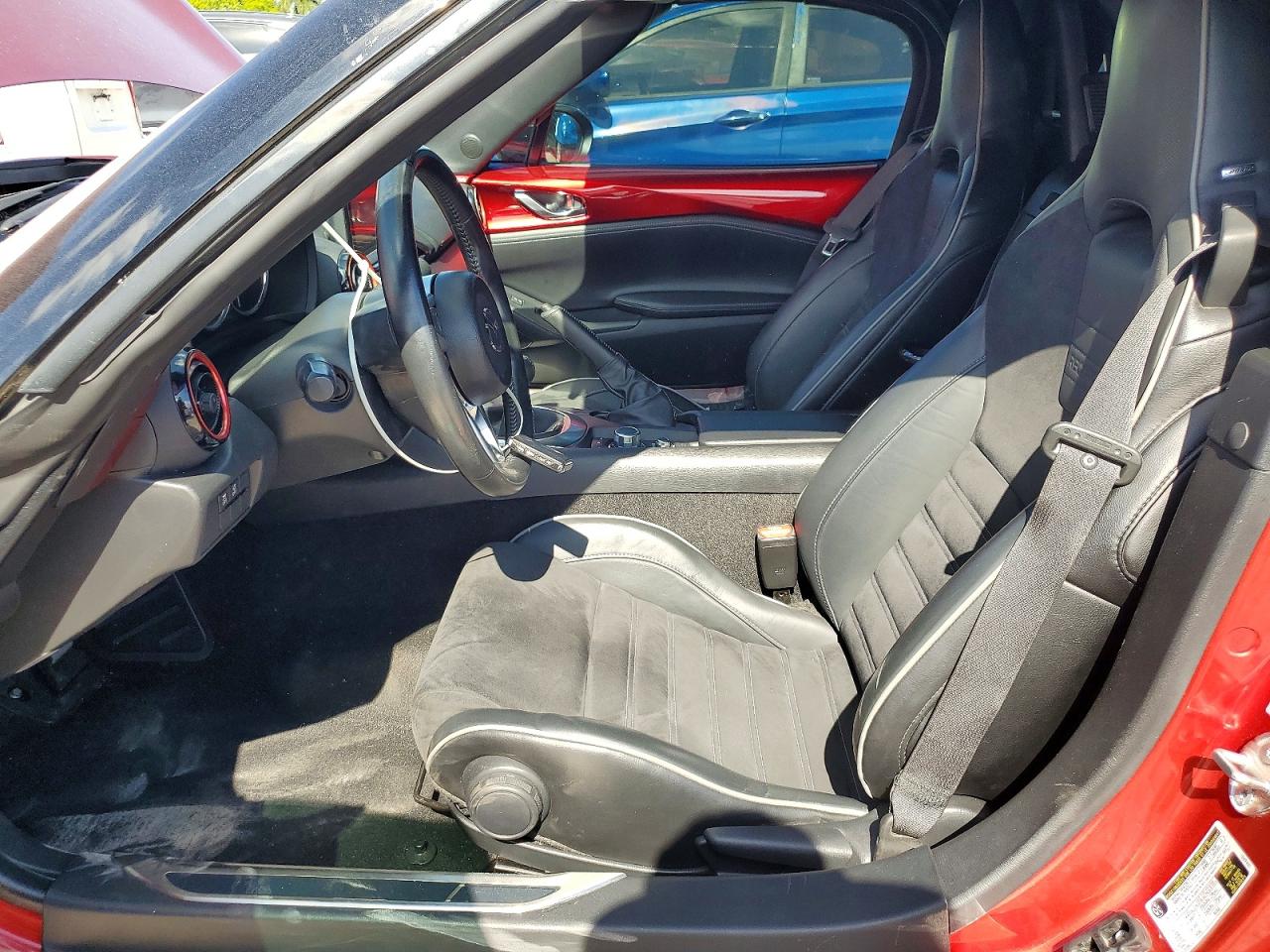 2023 Mazda Mx-5 Miata Club Red vin: JM1NDAC7XP0551247