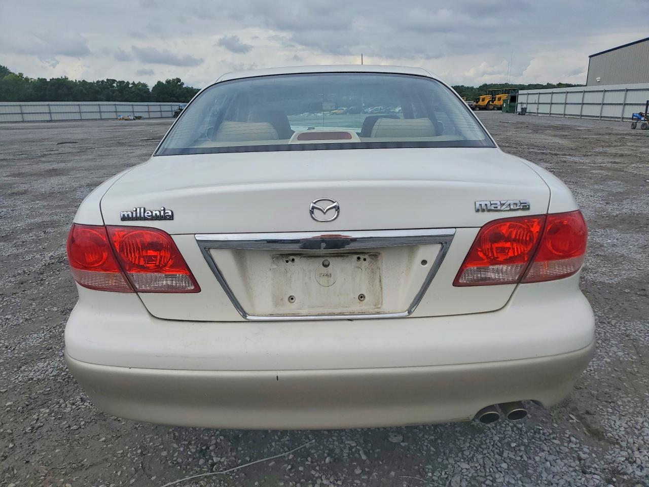 2002 Mazda Millenia Two Tone vin: JM1TA221021727616