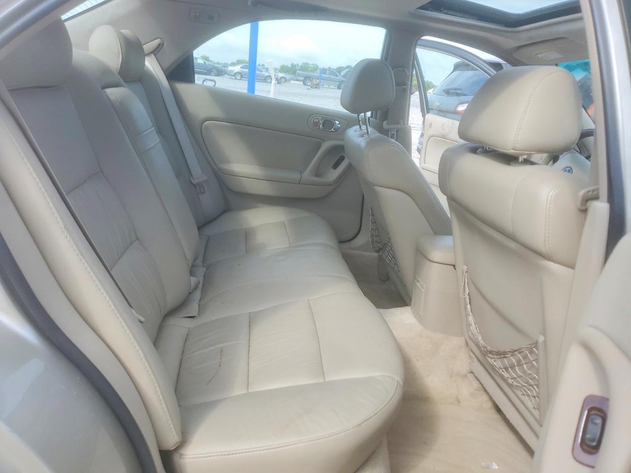 2002 Mazda Millenia Beige vin: JM1TA221121730007