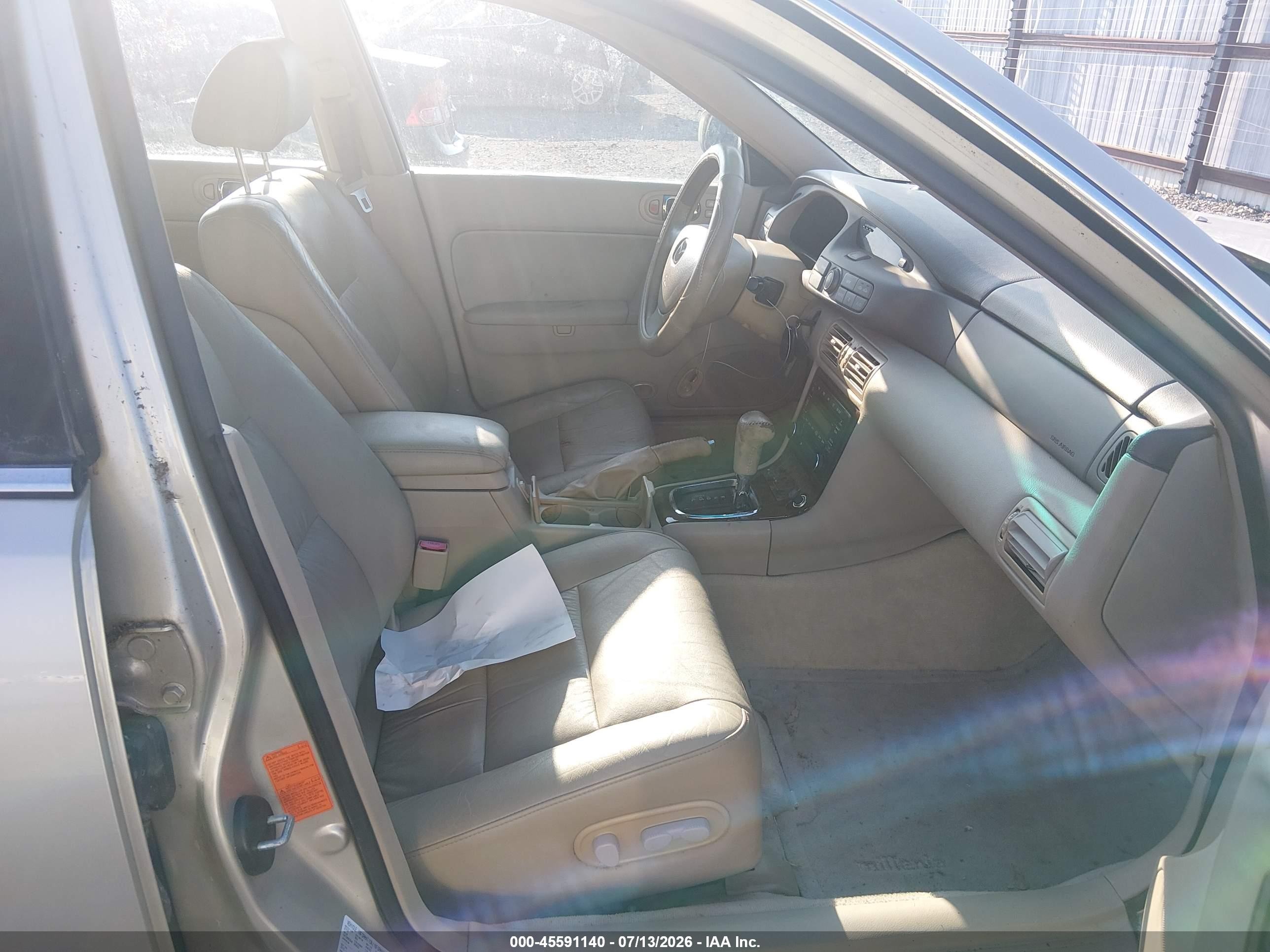 2002 Mazda Millenia P/ps Gold vin: JM1TA221X21719037