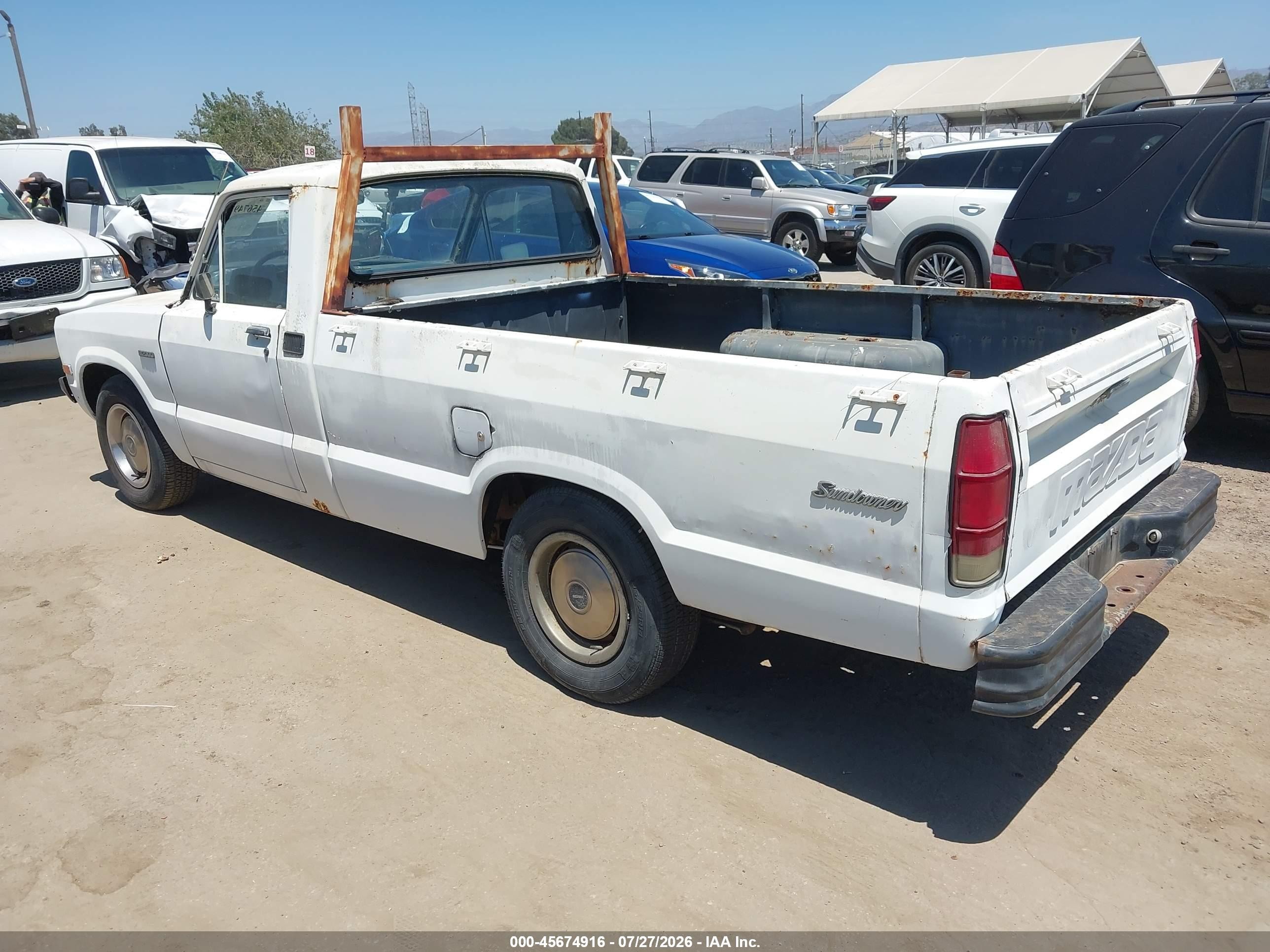 1984 Mazda B2000 Long Bed White vin: JM2UC2214E0830249