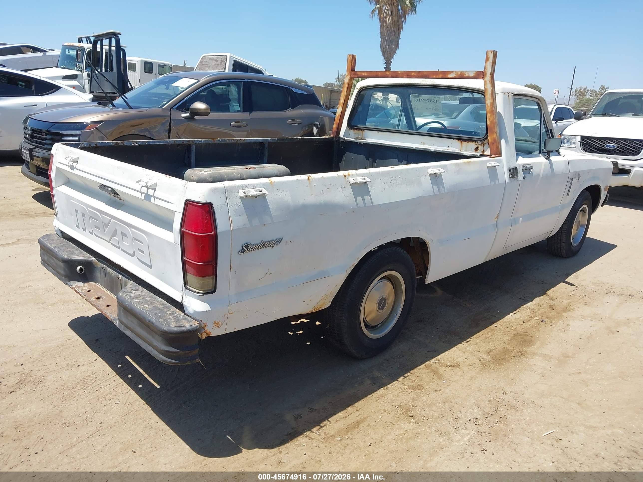 1984 Mazda B2000 Long Bed White vin: JM2UC2214E0830249