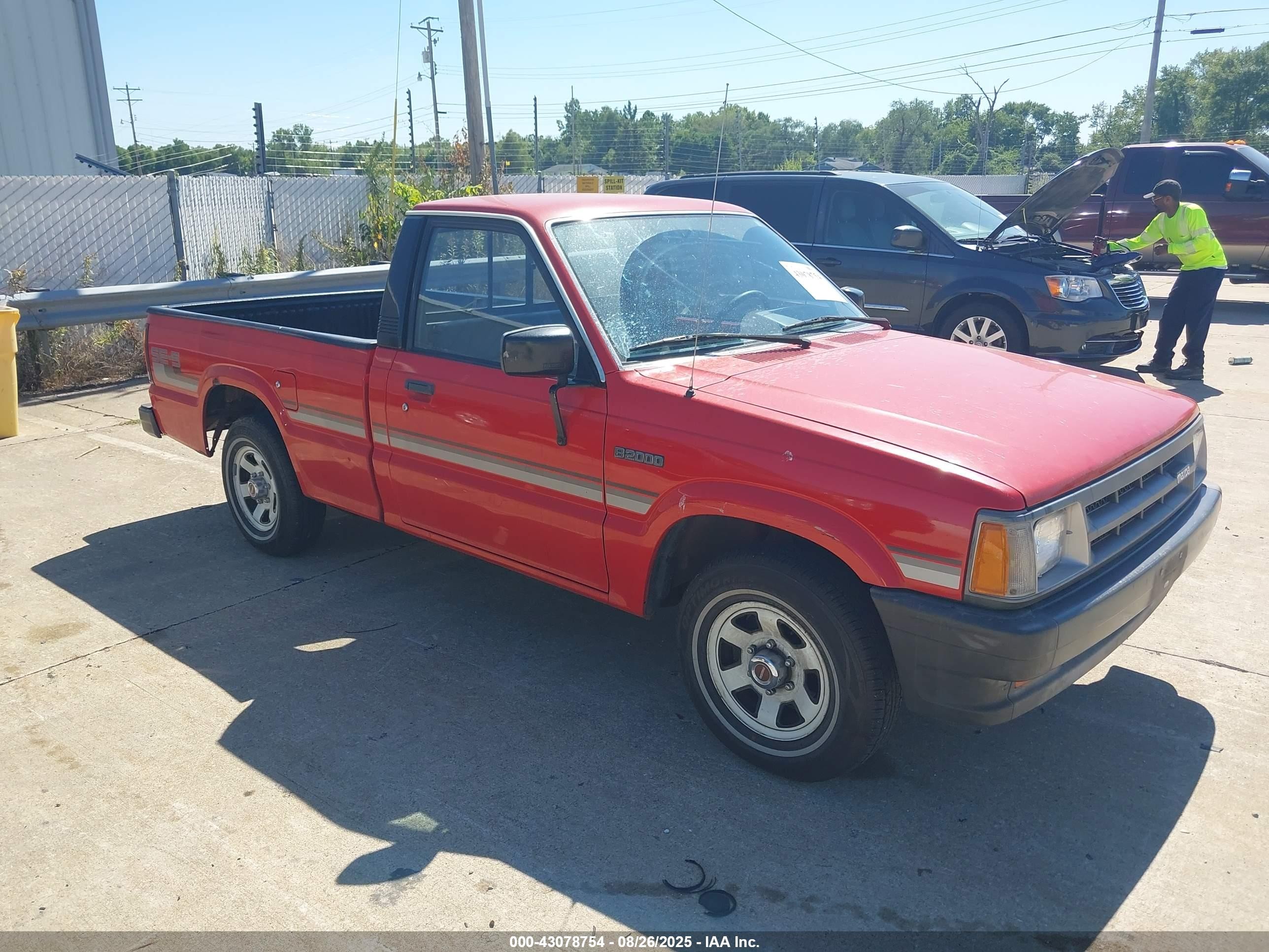 1987 Mazda B2000   Red vin: JM2UF1113H0558302