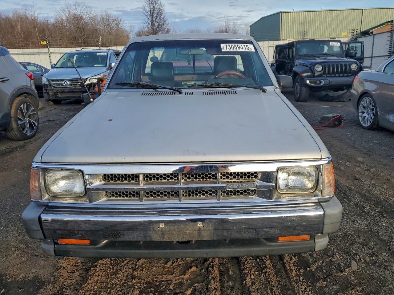 1986 Mazda B2000 Silver vin: JM2UF1117G0529979