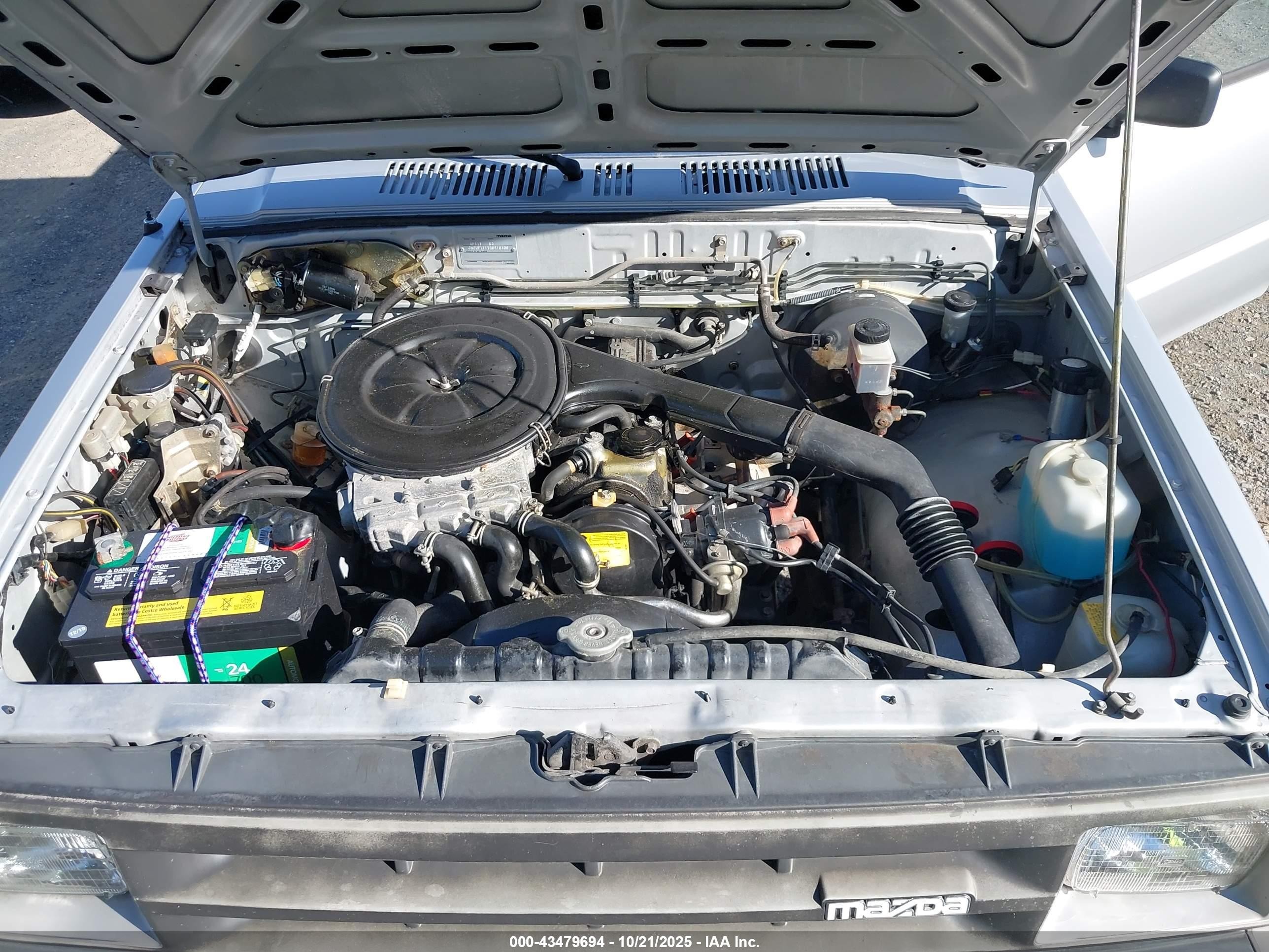 1986 Mazda B2000   Серебряный vin: JM2UF1117G0616409