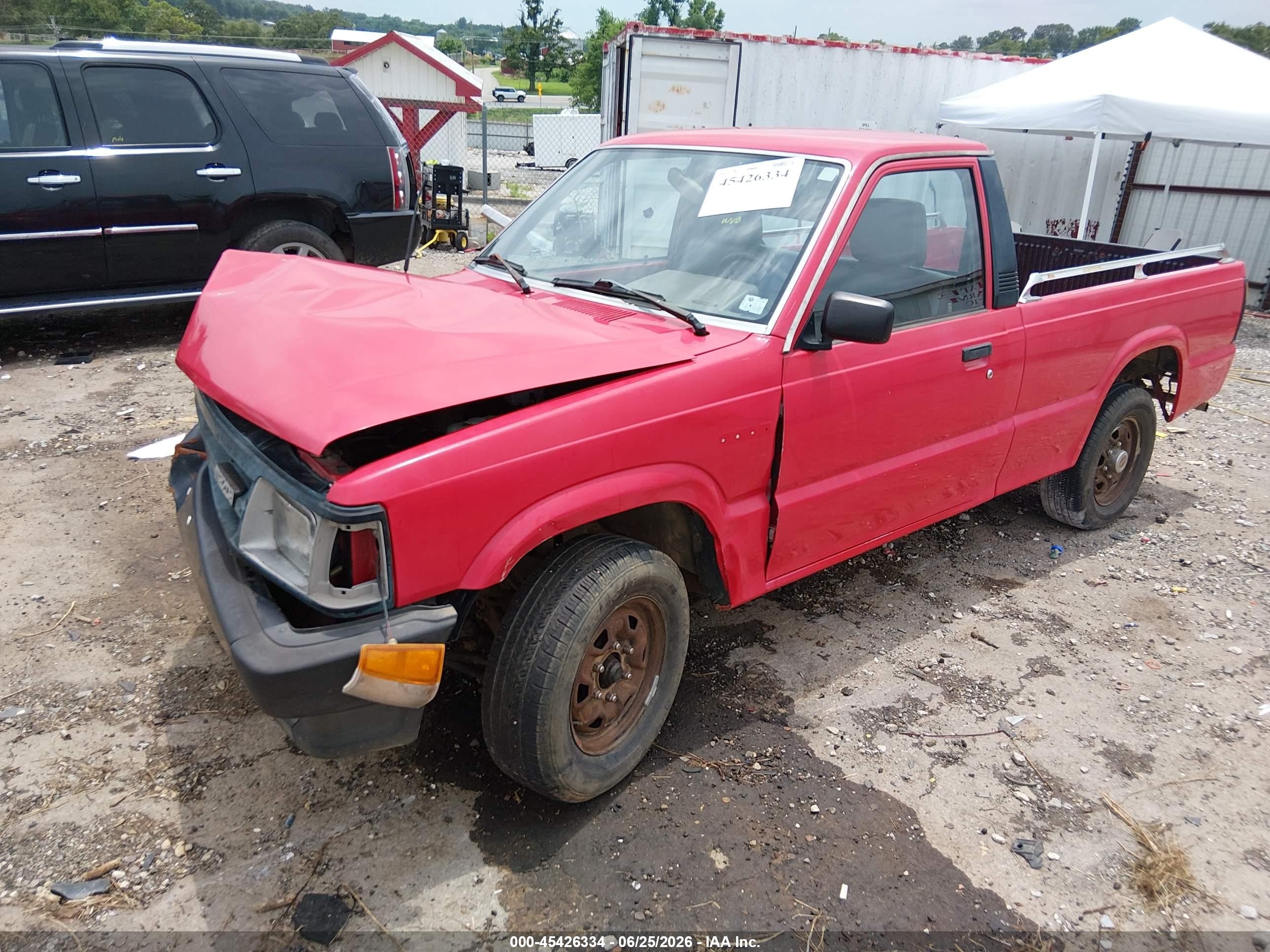 1992 Mazda B2200 Short Bed Red vin: JM2UF1132N0285642