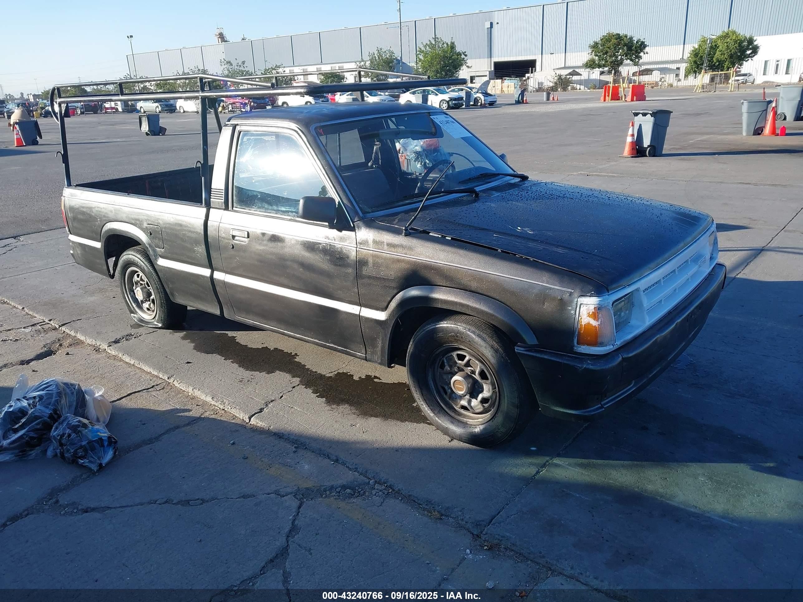 1989 Mazda B2200 Short Bed Черный vin: JM2UF1133K0765913