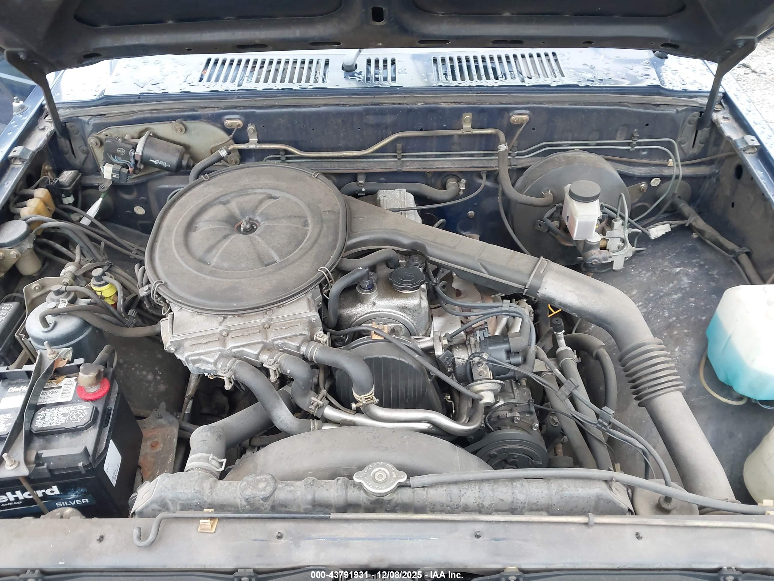 1991 Mazda B2200 Short Bed Blue vin: JM2UF1137M0129241