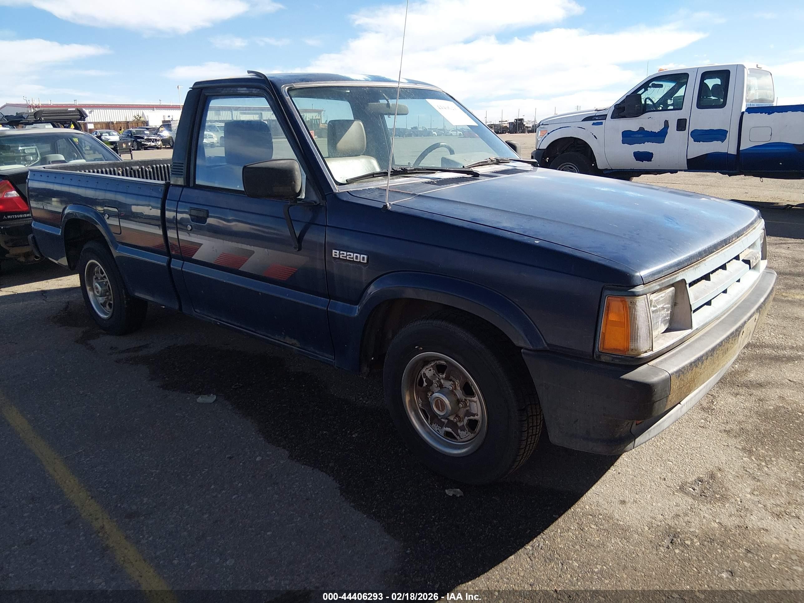 1991 Mazda B2200 Short Bed Blue vin: JM2UF1138M0105692