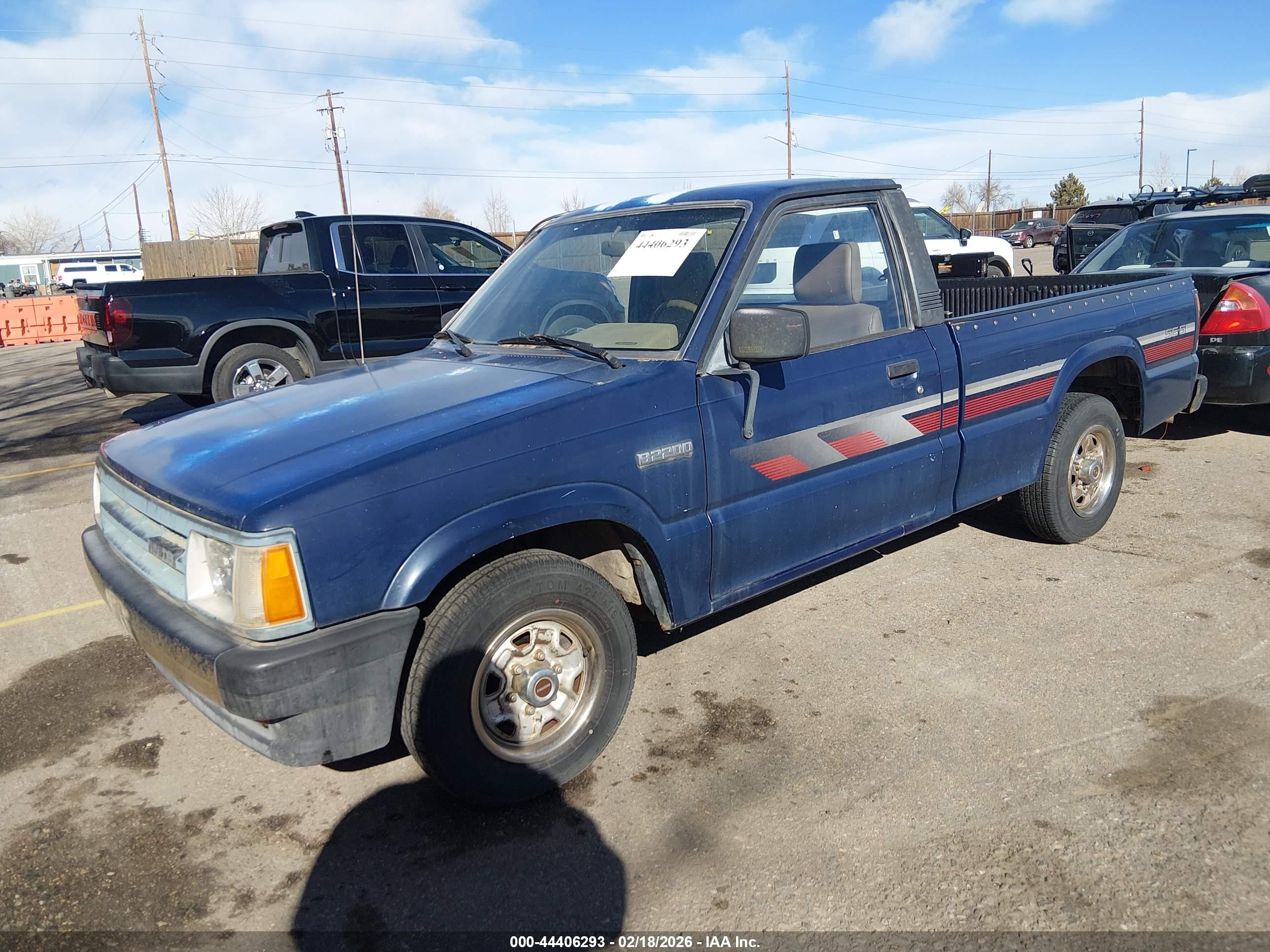 1991 Mazda B2200 Short Bed Blue vin: JM2UF1138M0105692