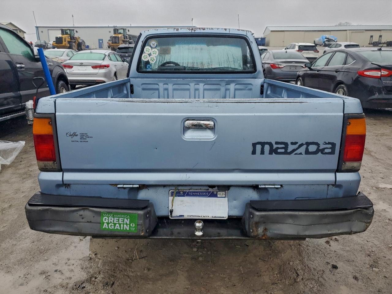1989 Mazda B2200 Short Bed Blue vin: JM2UF1139K0714934