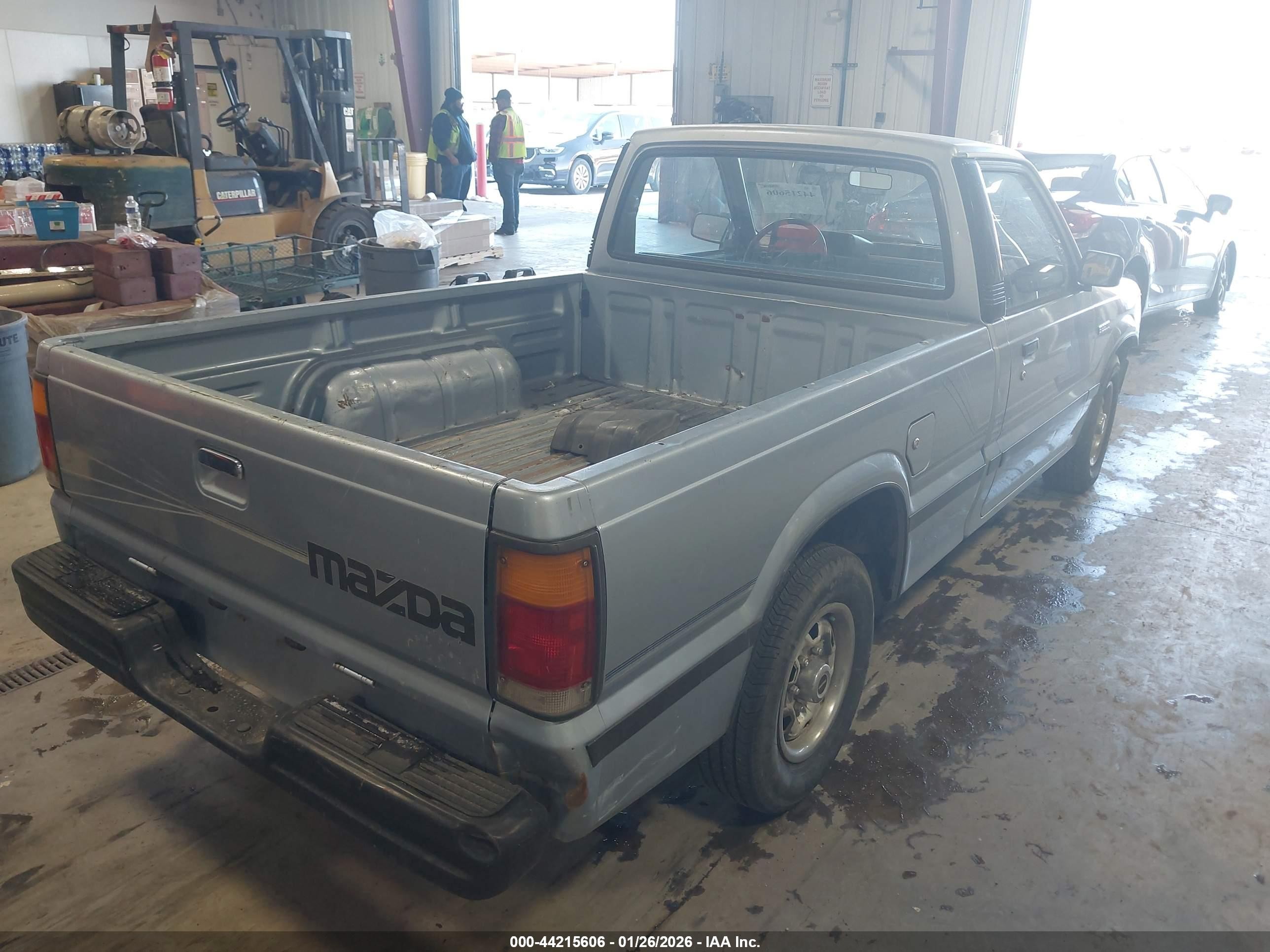 1989 Mazda B2200 Short Bed Gray vin: JM2UF1139K0809929