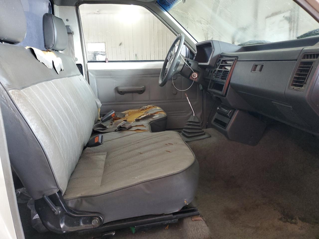 1988 Mazda B2200 Short Bed White vin: JM2UF113XJ0356547