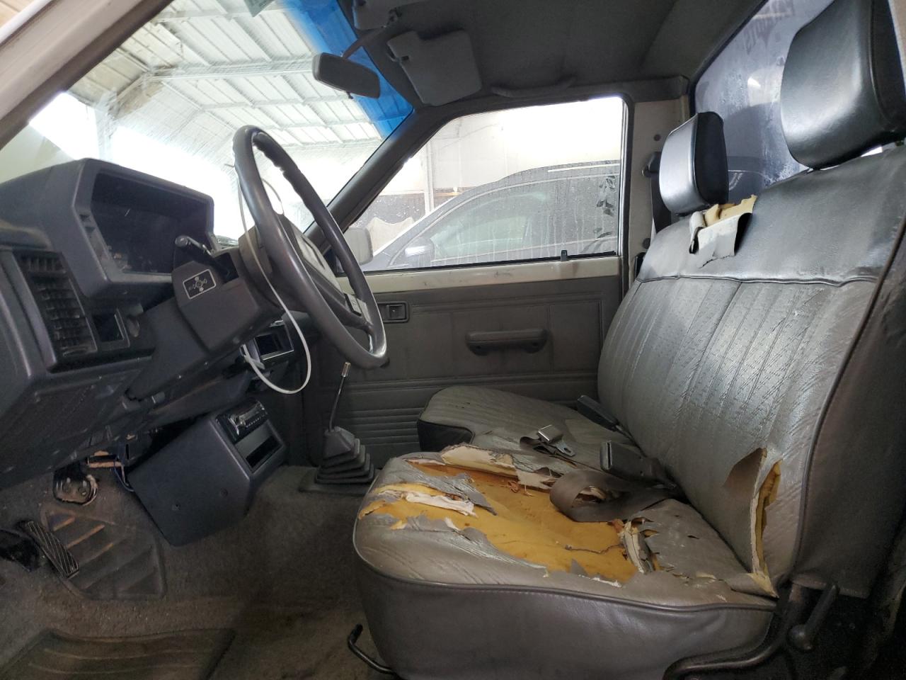 1988 Mazda B2200 Short Bed White vin: JM2UF113XJ0356547