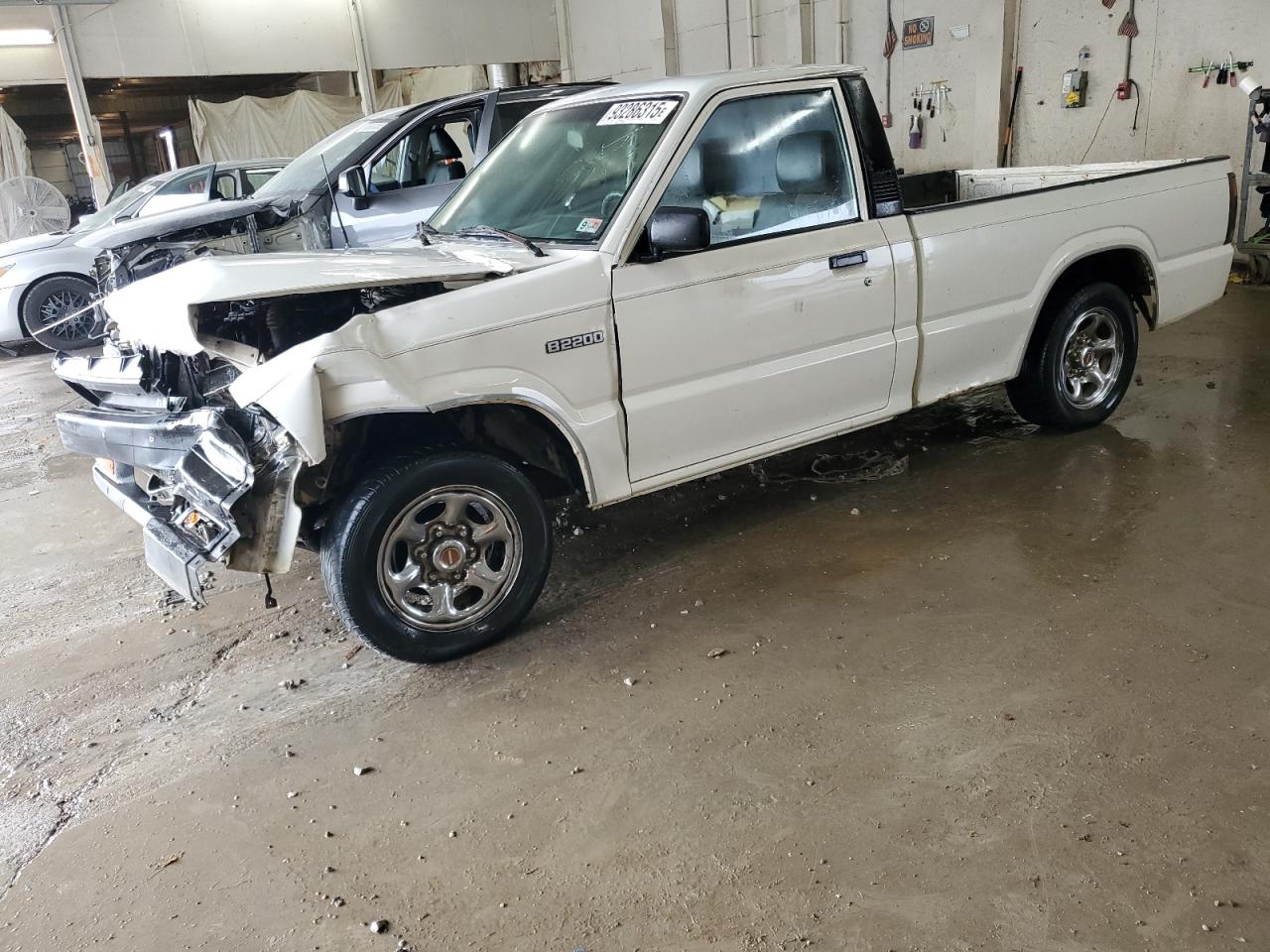 1988 Mazda B2200 Short Bed White vin: JM2UF113XJ0356547