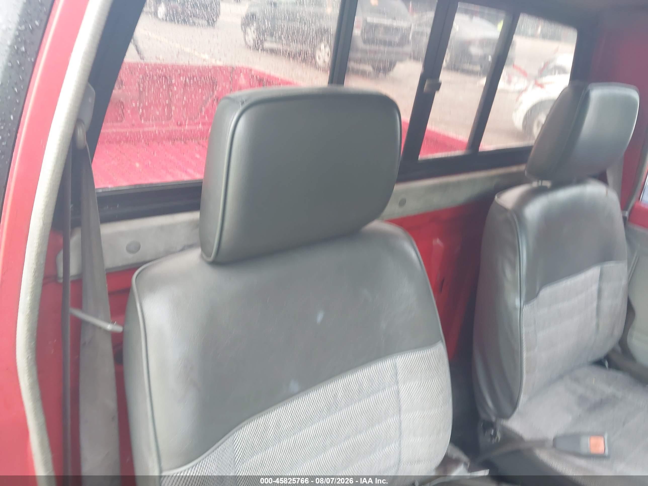 1989 Mazda B2200 Short Bed Красный vin: JM2UF113XK0803850