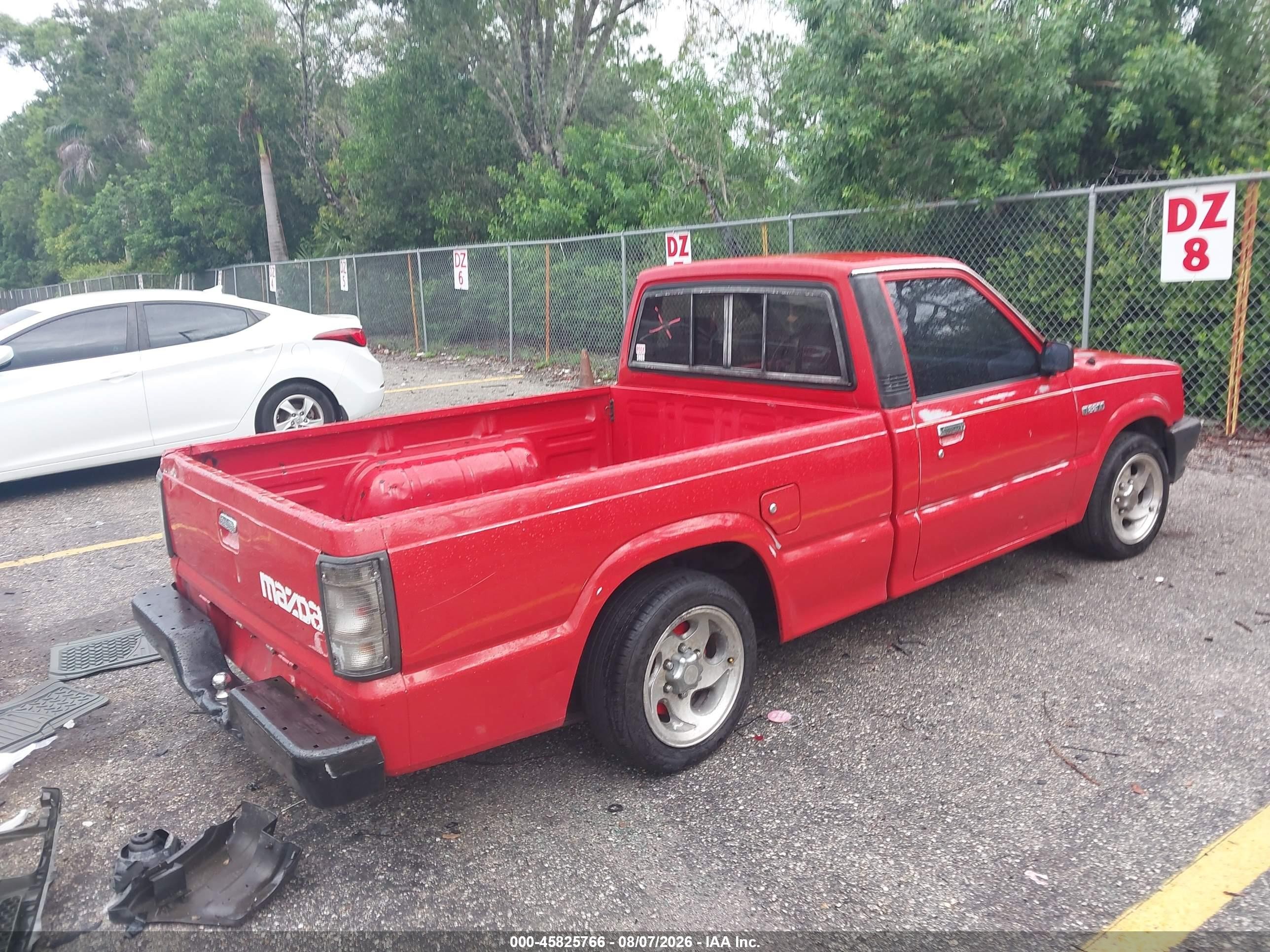 1989 Mazda B2200 Short Bed Красный vin: JM2UF113XK0803850